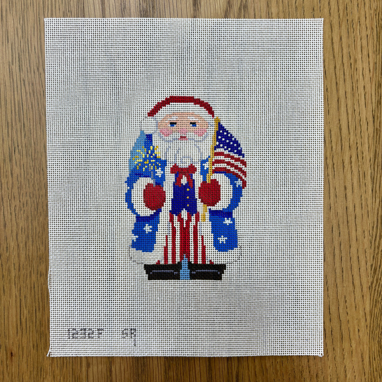 SR1232F Stars and Stripes Santa - 18 mesh - TS
