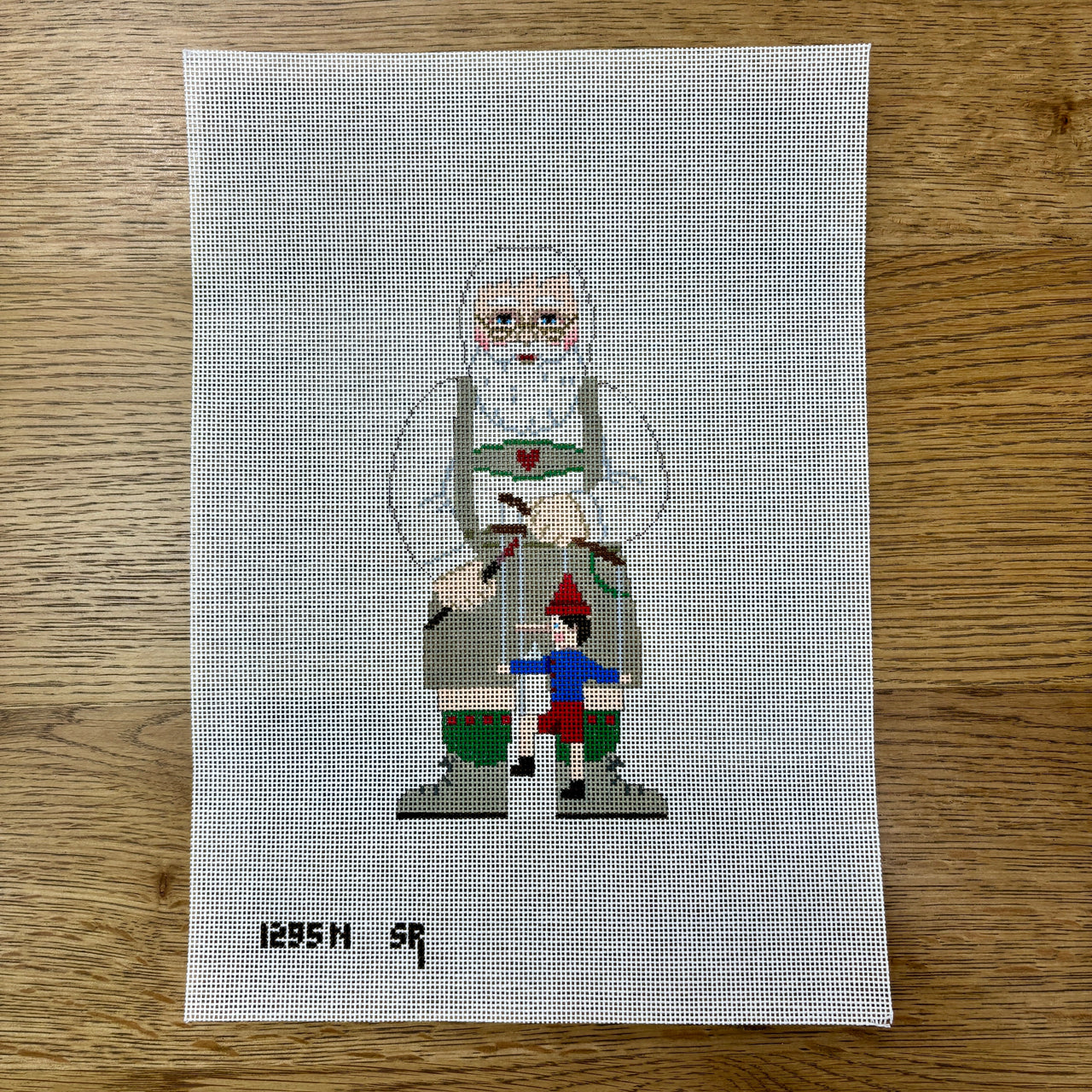 SR1295N Santa Lederhosen and Puppet - TS