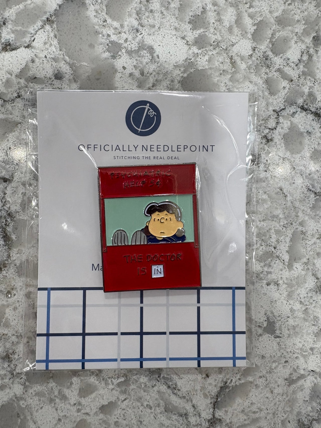 PEANUTS Everyday  - "The Dr. is In"  Needleminder - SE