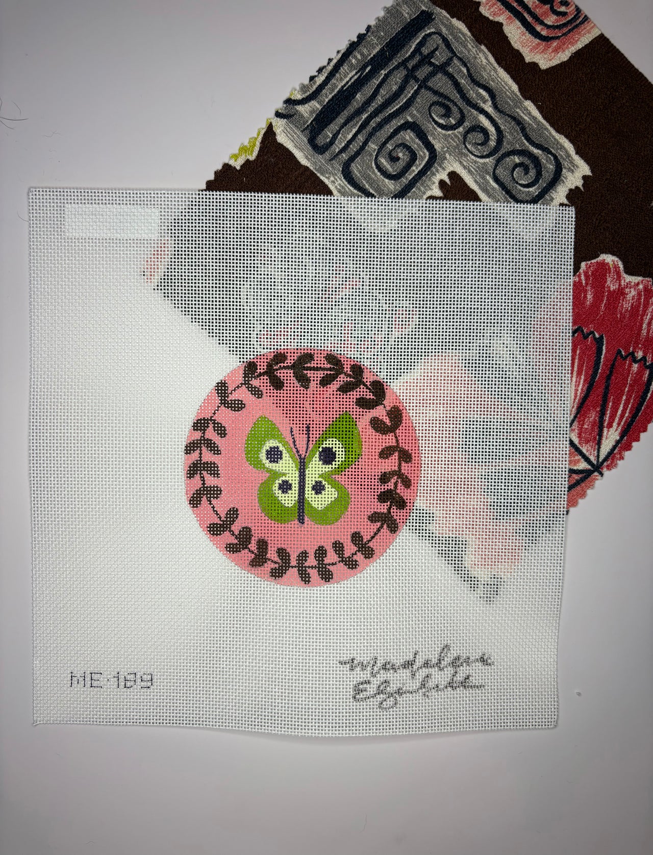 ME-189 Butterfly Round with Coordinating Vintage Fabric