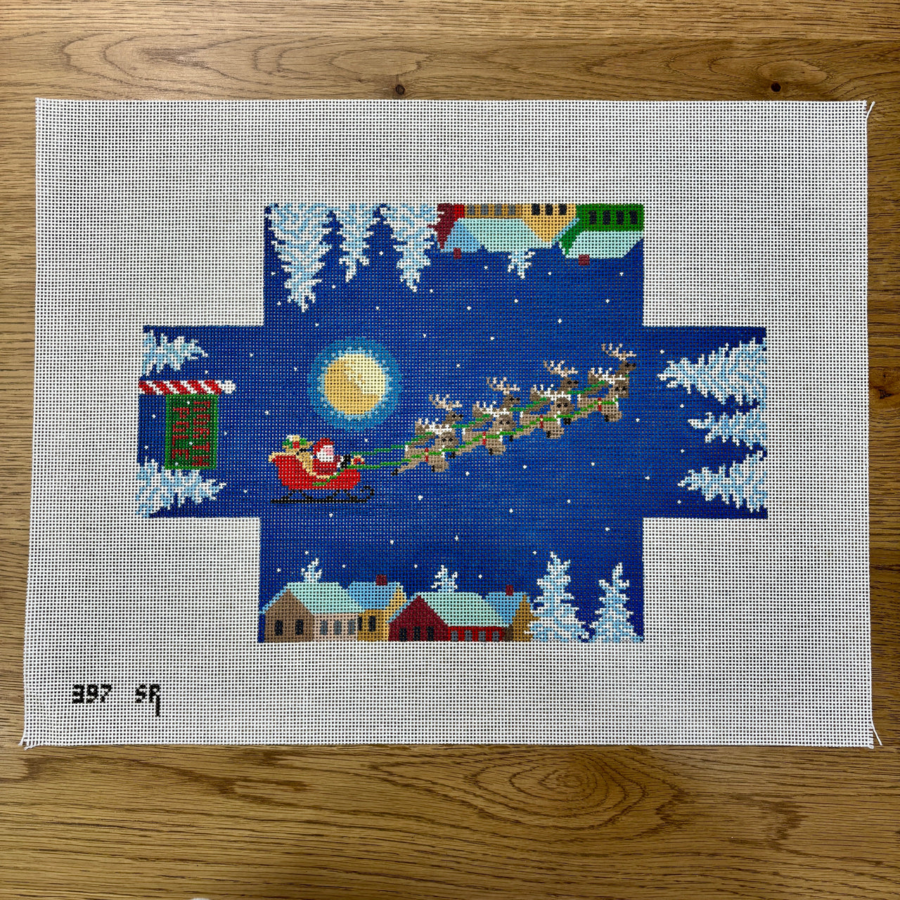 SR0397 Santa Over the Rooftops, Brick Cover - 13 mesh - TS