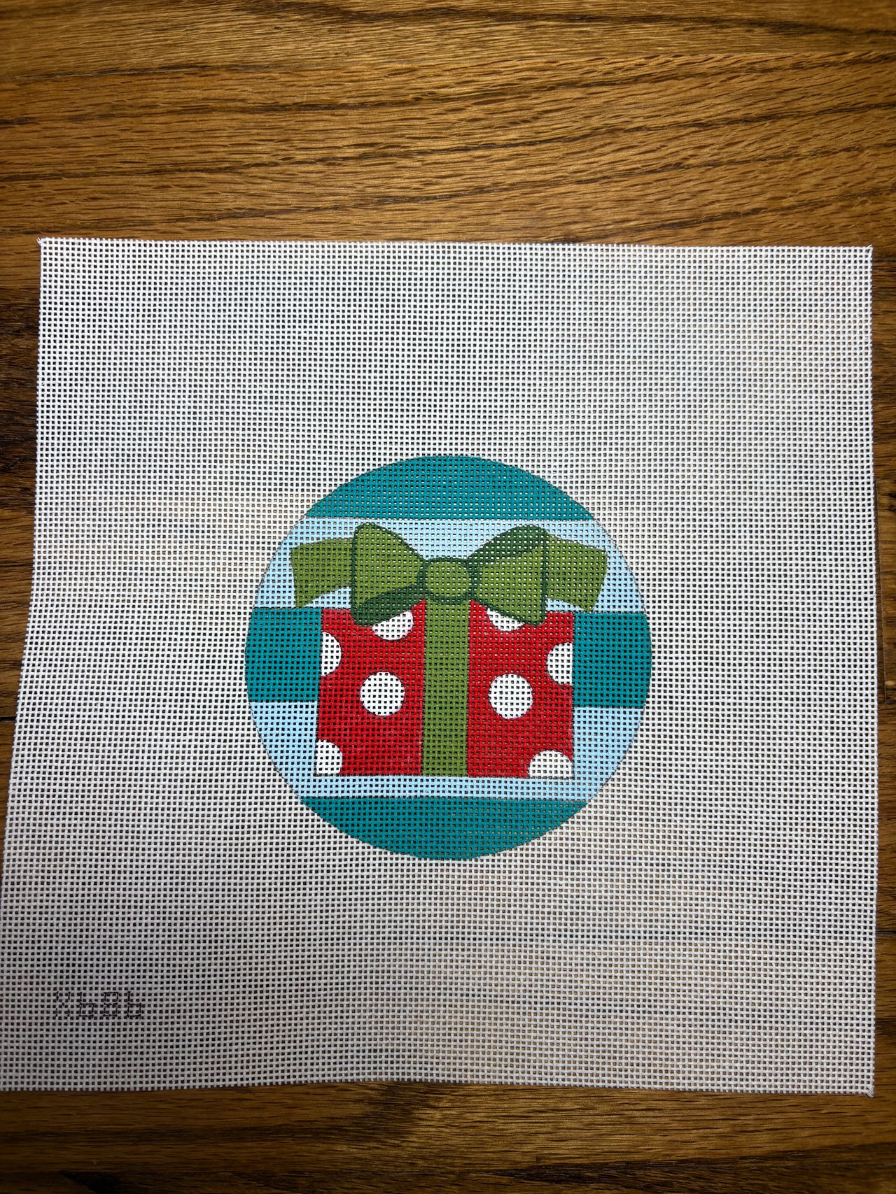 X686 Red Present White Polka Dots Round