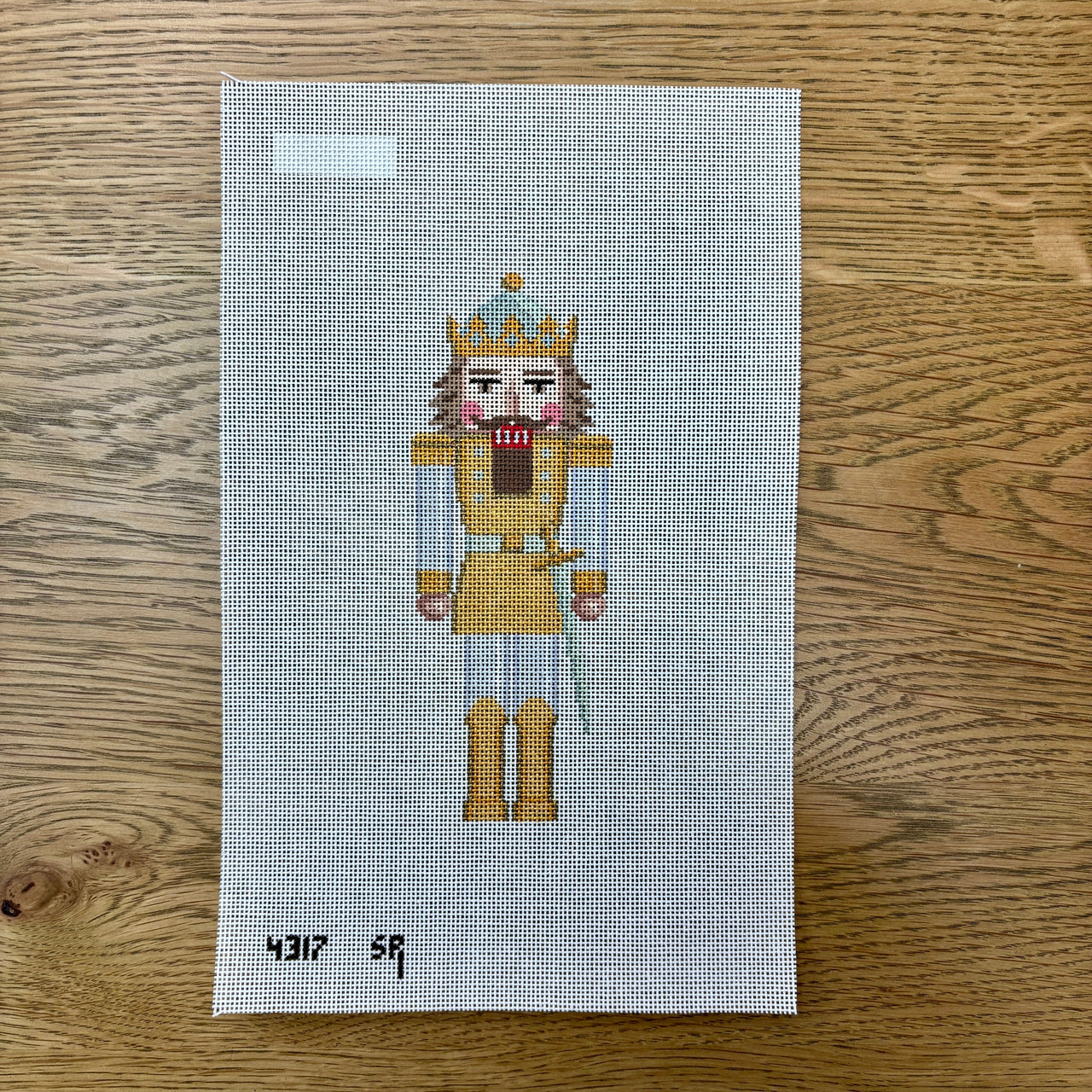 SR4317 Nutcracker, Silver and Gold King - 18 mesh - TS