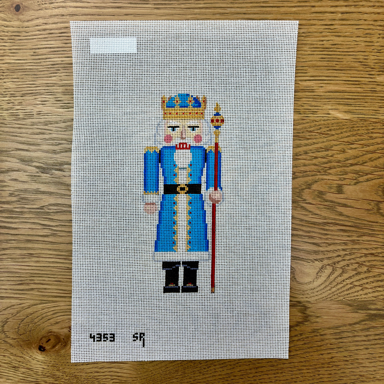 SR4353 Nutcracker, Blue King with Scepter - 18 mesh - TS