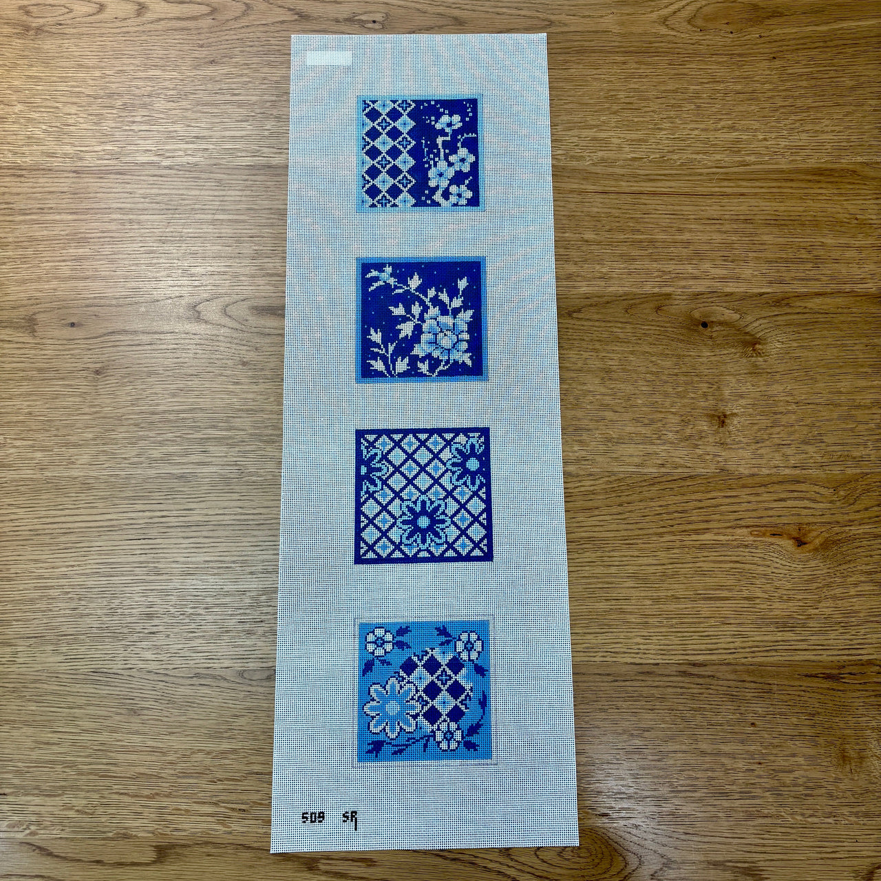 SR0509 Imari, Blues and White, Coaster Set - 18 mesh - TS