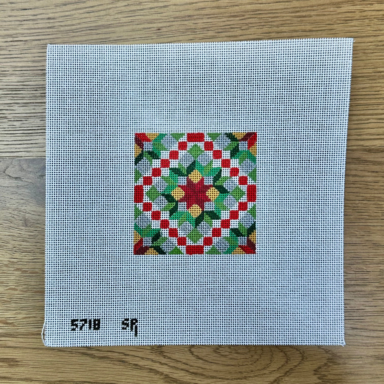 SR5718 Carpenter's Wheel, 3" Ornament - TS