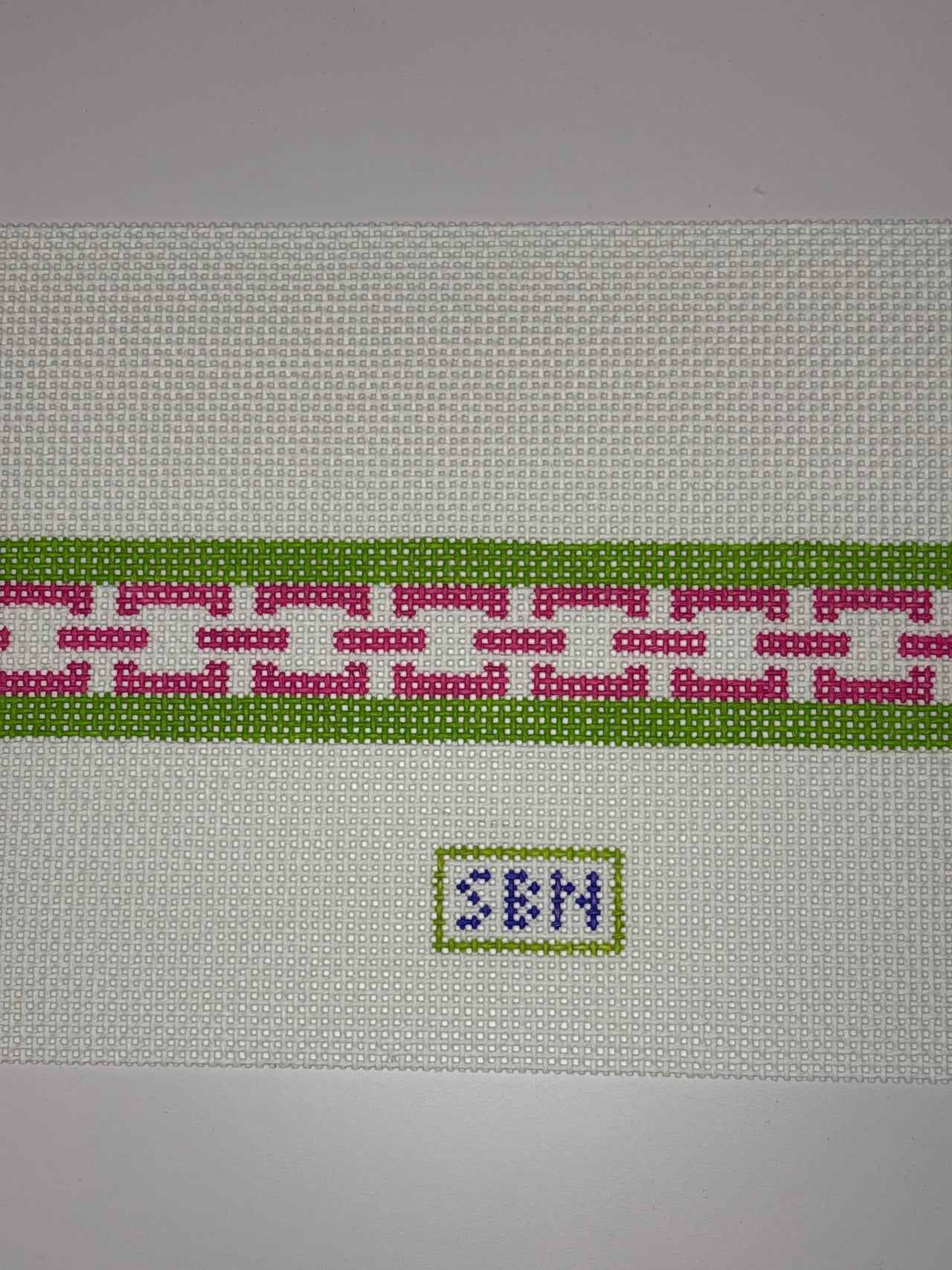 KF16 Geometric Keyfob Pink & Green