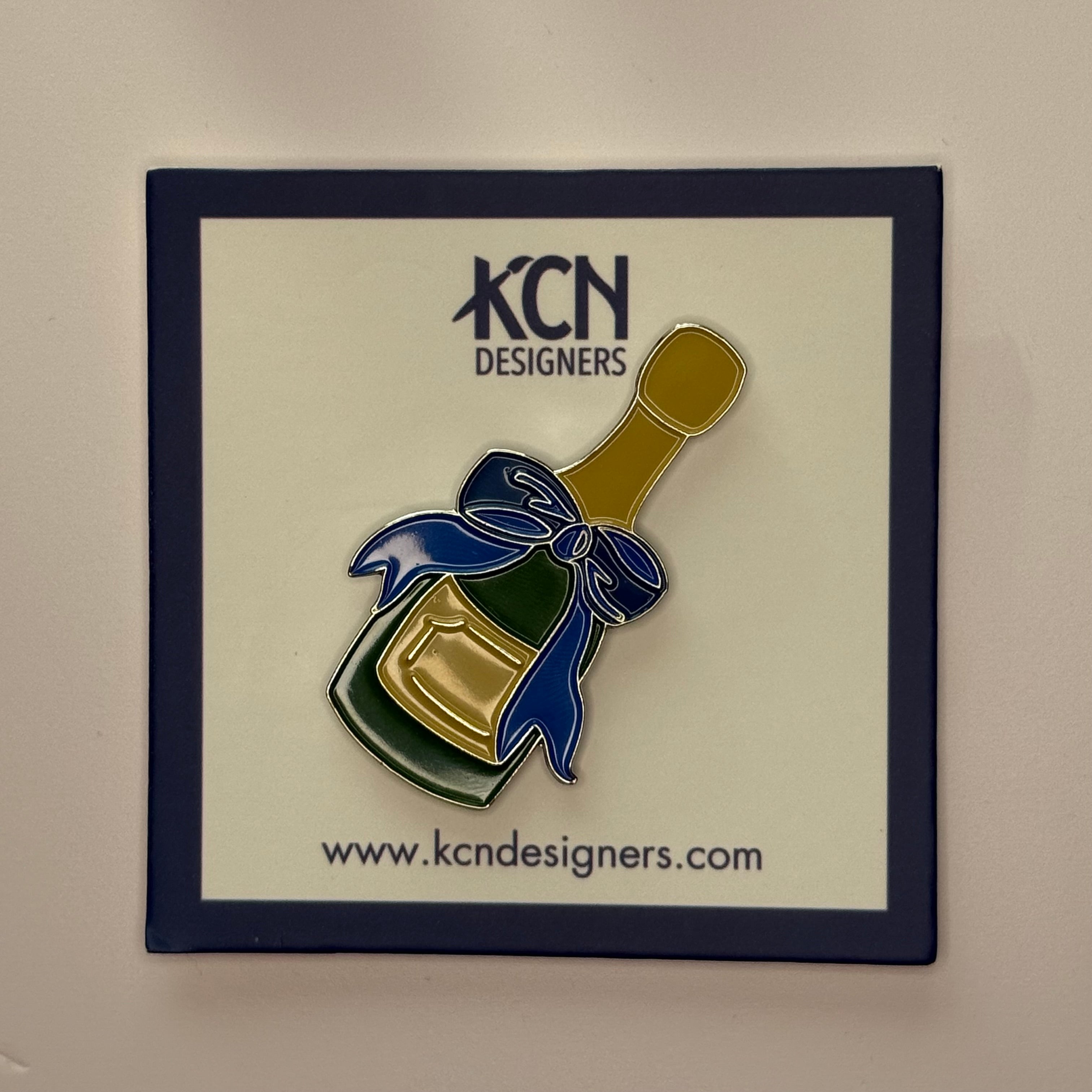 Champagne Bottle with Bow Needleminder