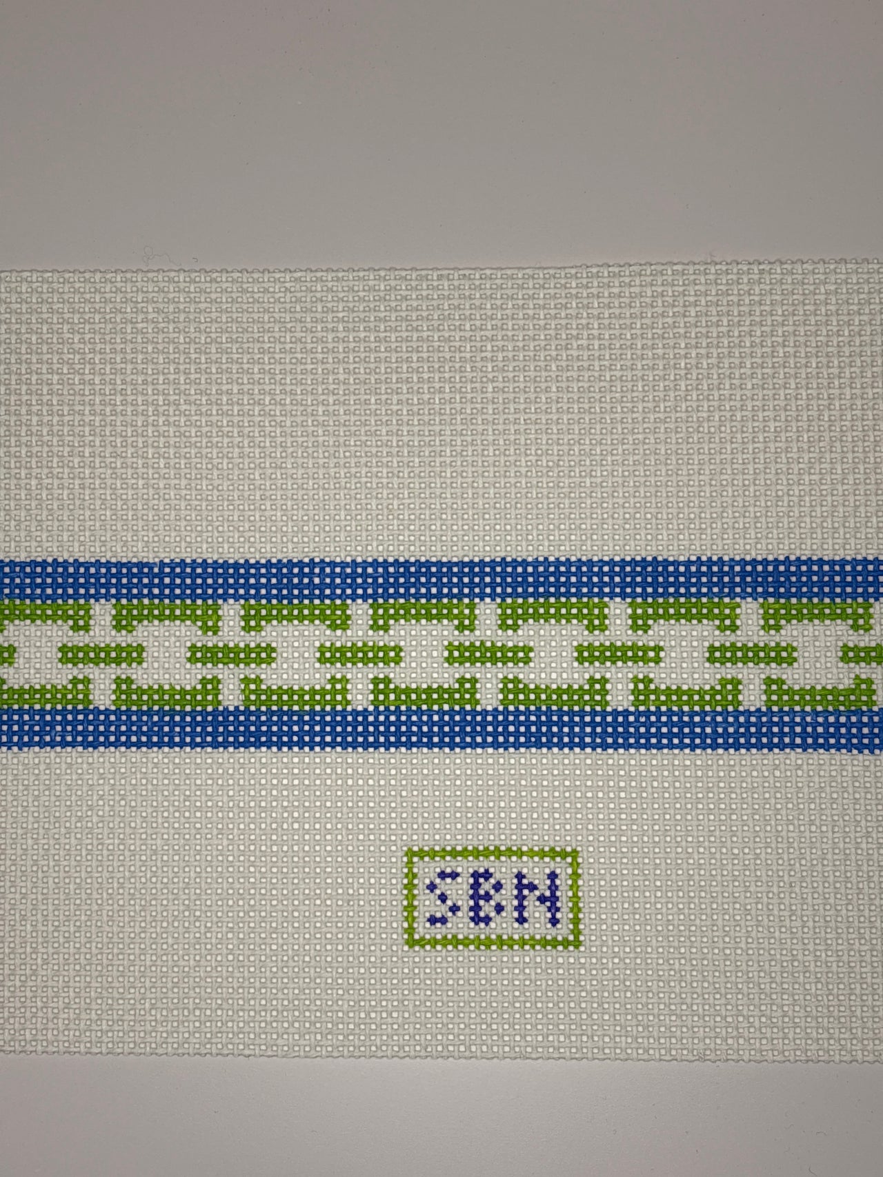 KF15 Geometric Keyfob Green & Blue