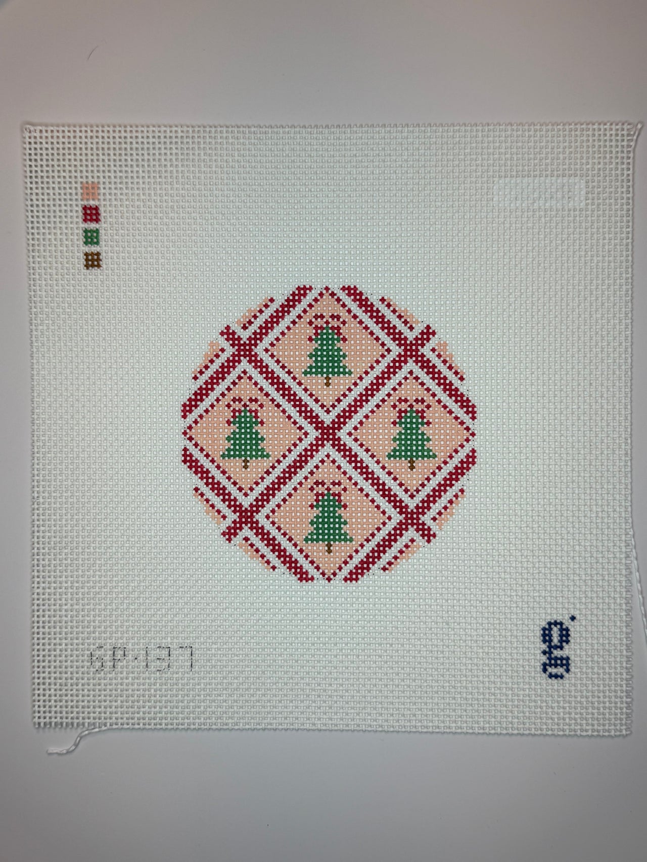 GP137 Tree Trellis Round - MKT