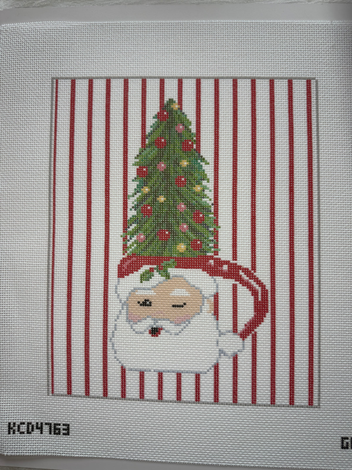 KCD4763 Giant Santa Mug with Tree - MKT