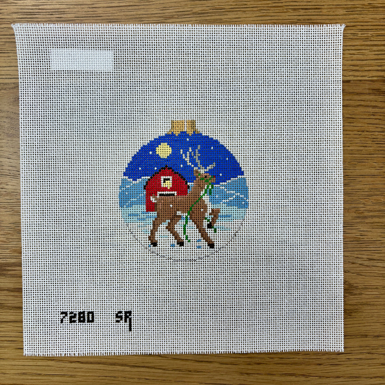 SR7280 Reindeer and Barn, 3.25" Round - TS