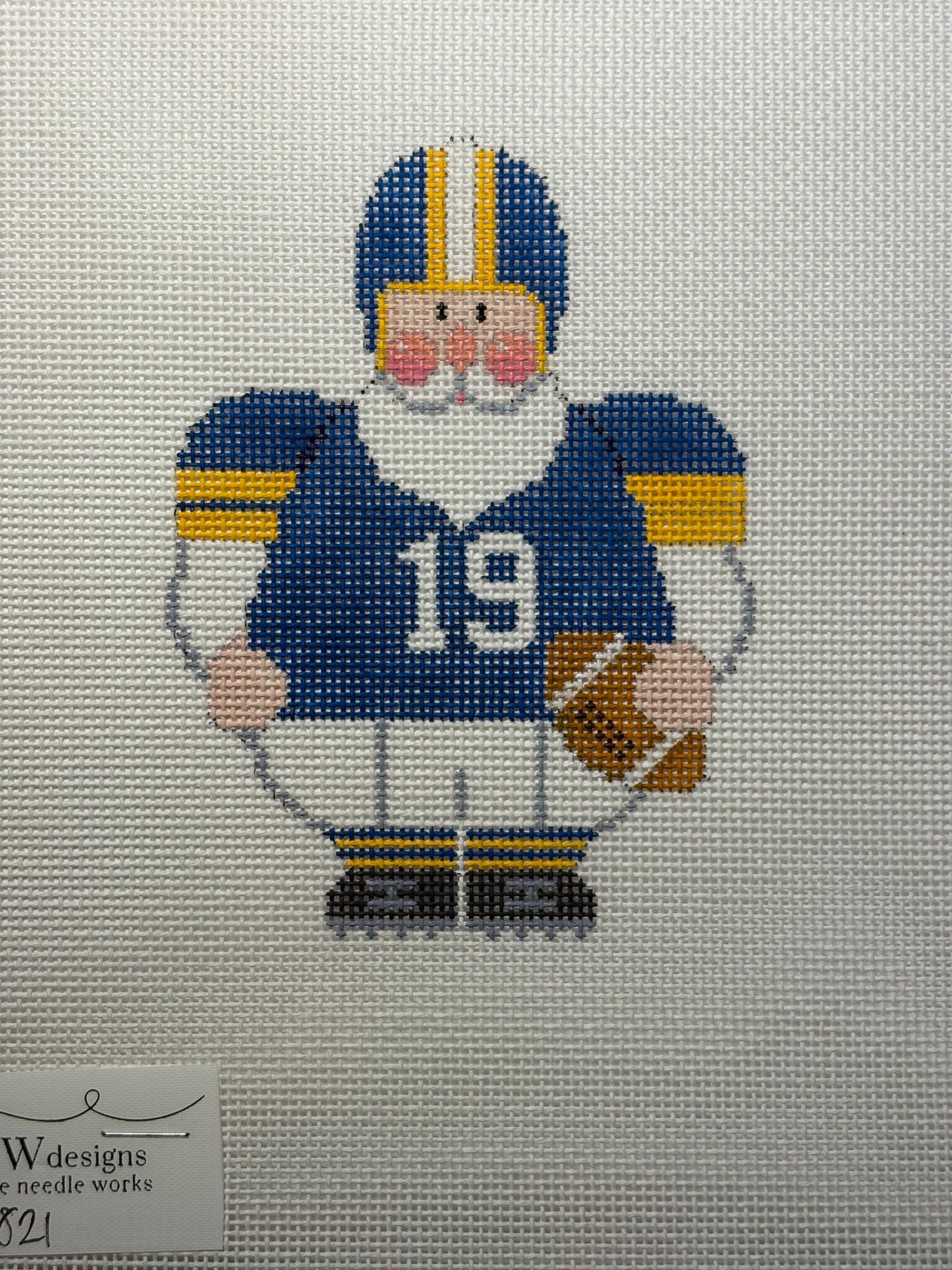 CD821 Football Santa - MKT3
