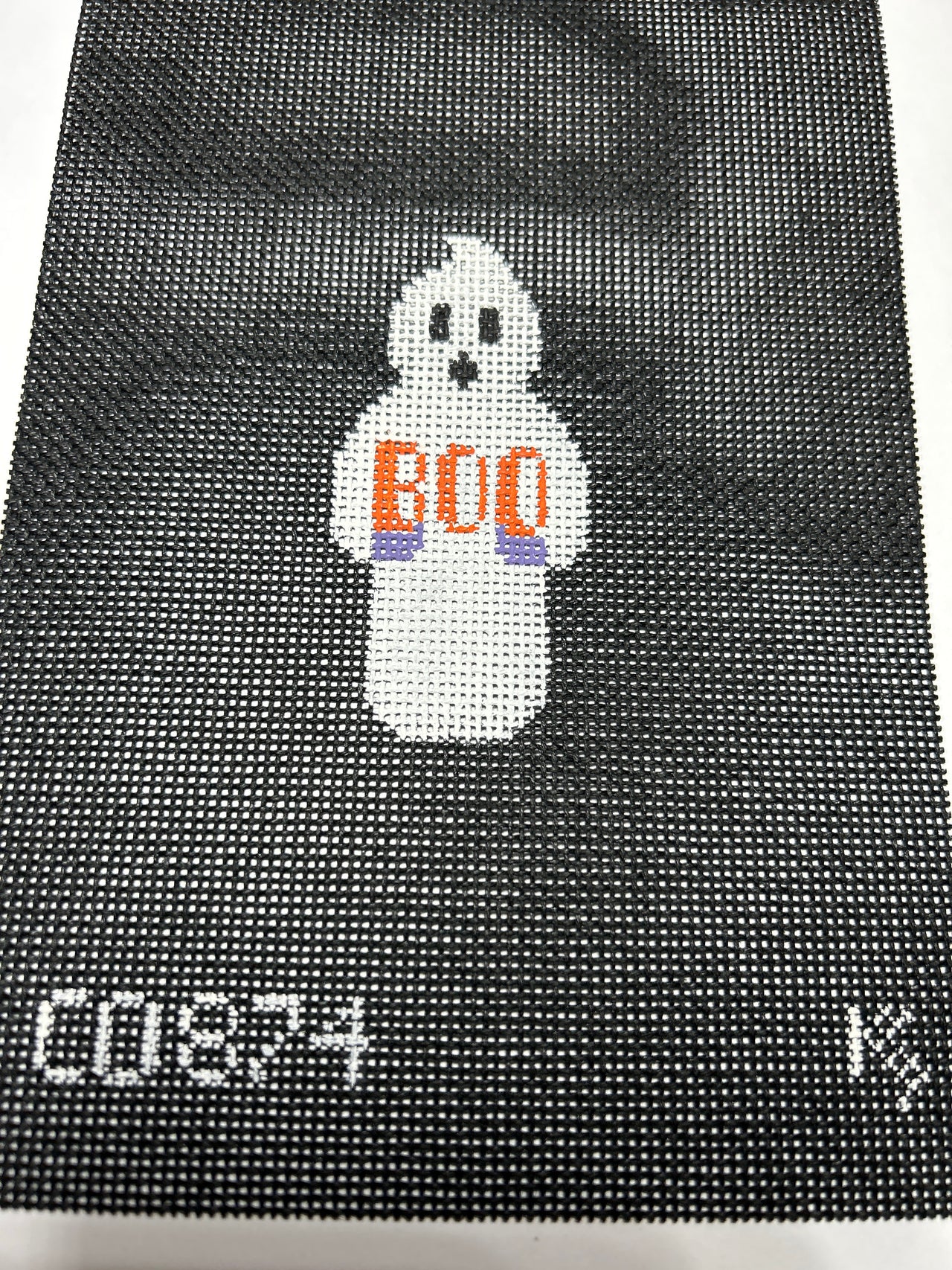 CO874 Tiny Ghost/Blk - TS