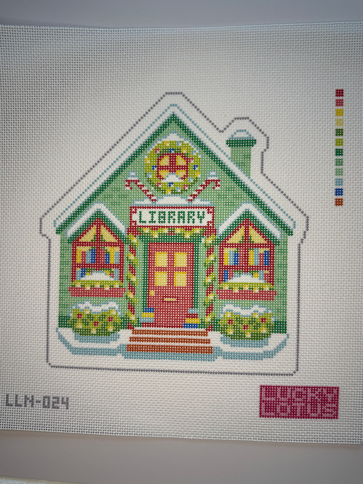 LLN-024 Christmas Village - Library - MKT