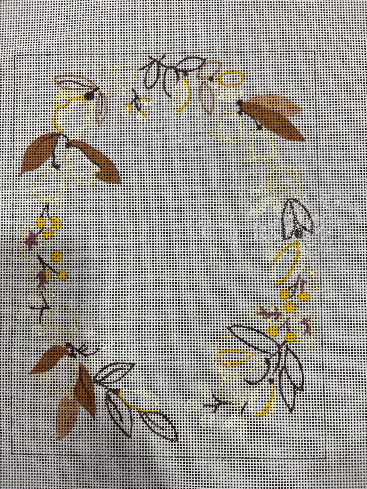 205B Oval Leaves Frame