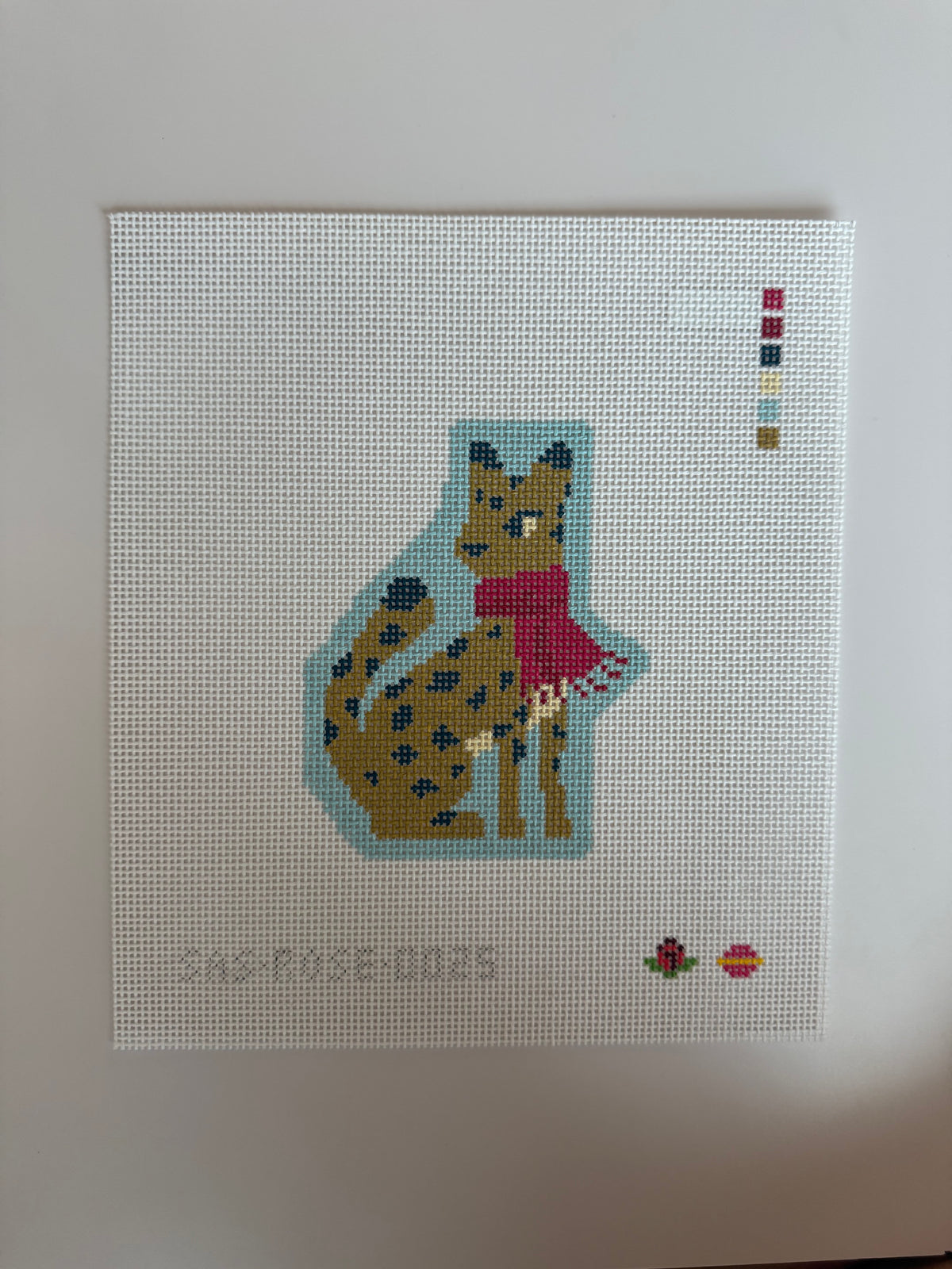 SAS-ROSE-0025 Cheetah W Scarf Ornament - MKT