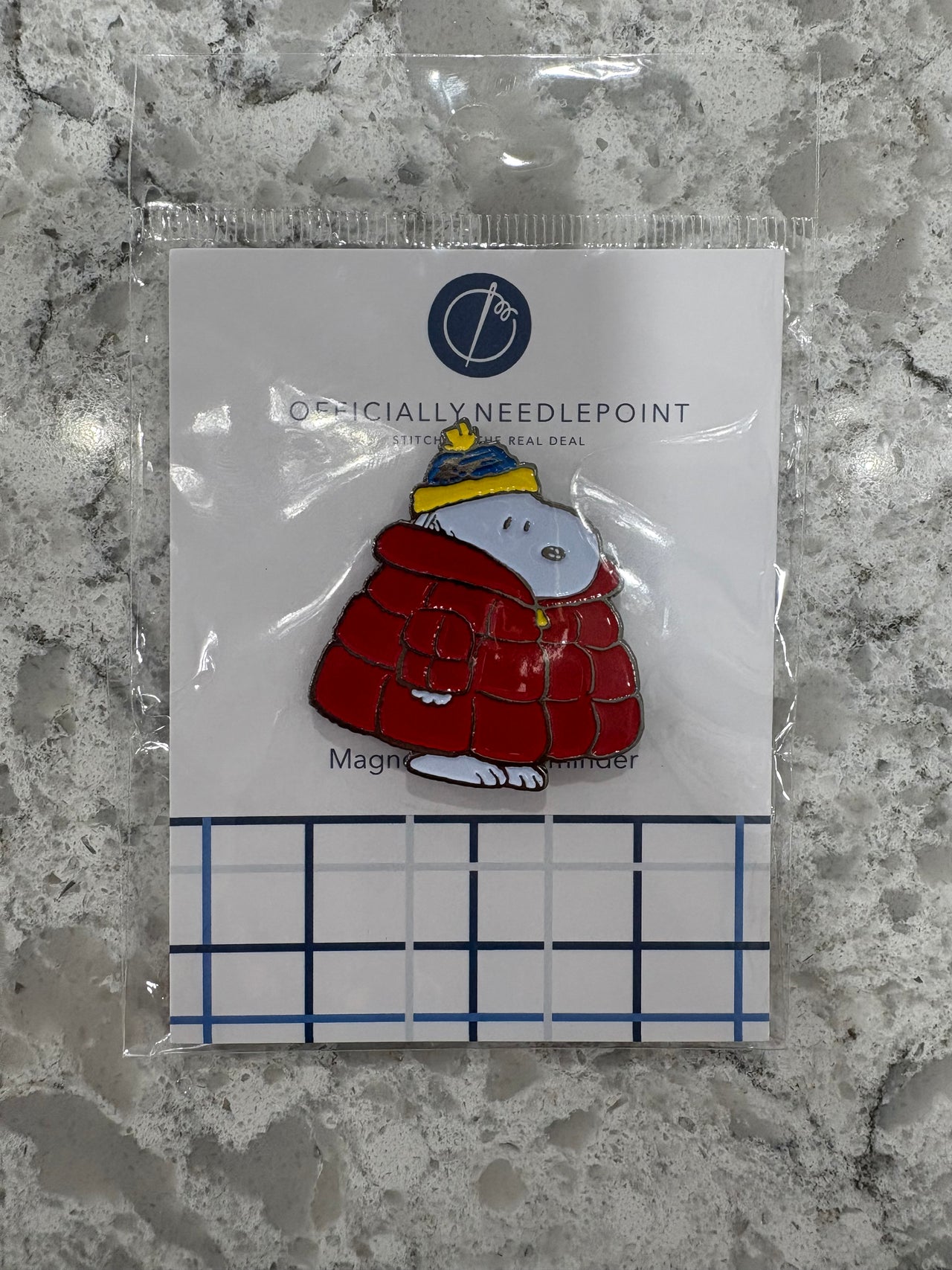 PEANUTS Winter - Snoopy Red Puffer Coat  Needleminder - SE