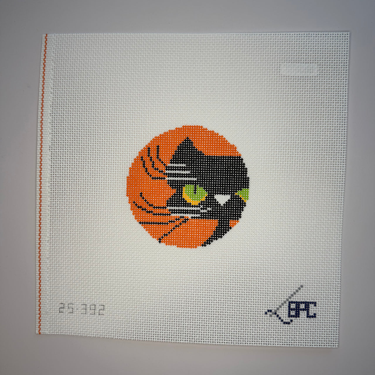 25-392 Halloween Black Cat