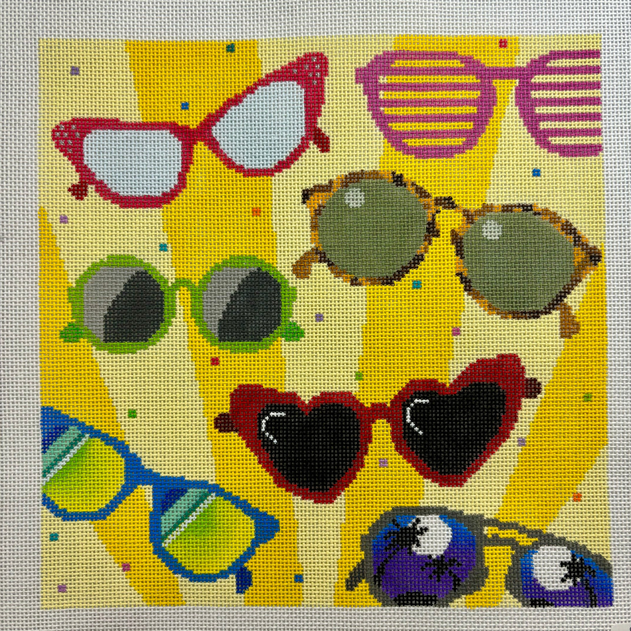 24-352 Sunglasses 8 x 8