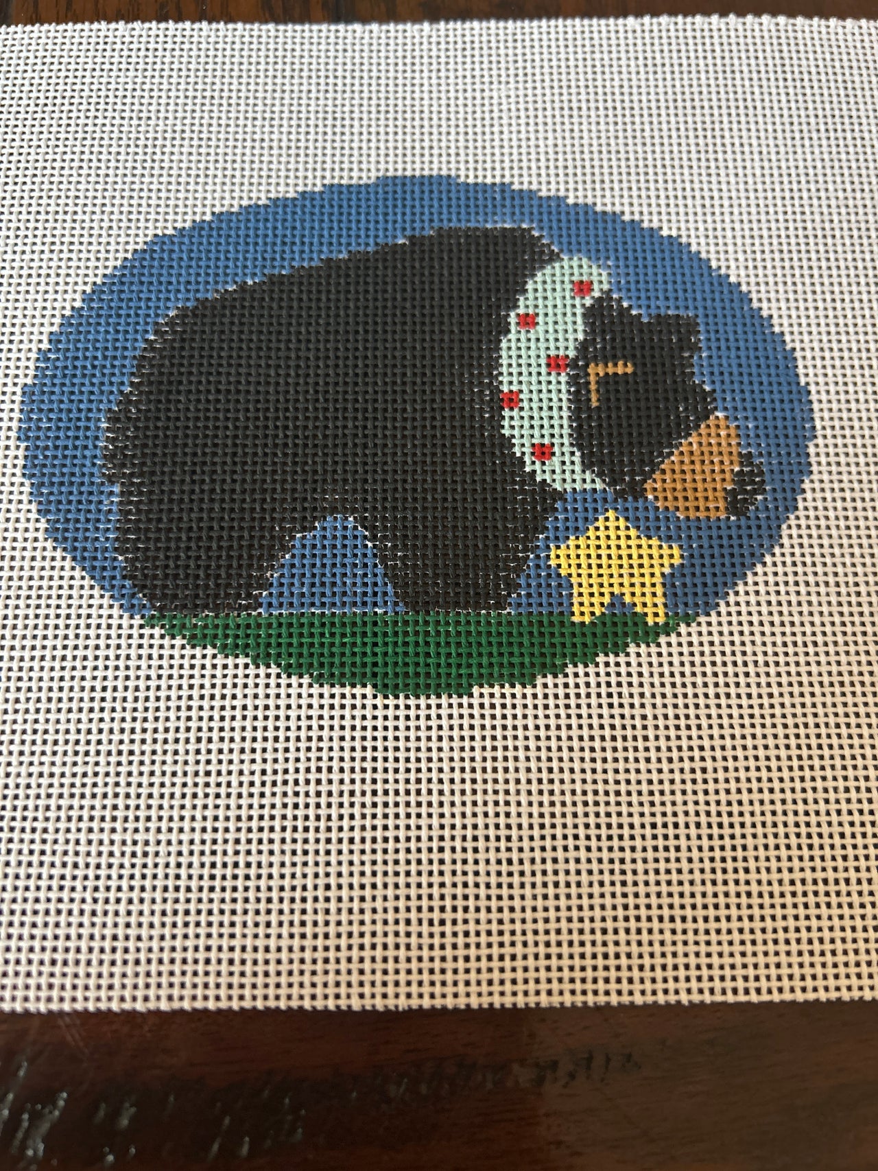 MO116 Bear w/Star Oval - TS