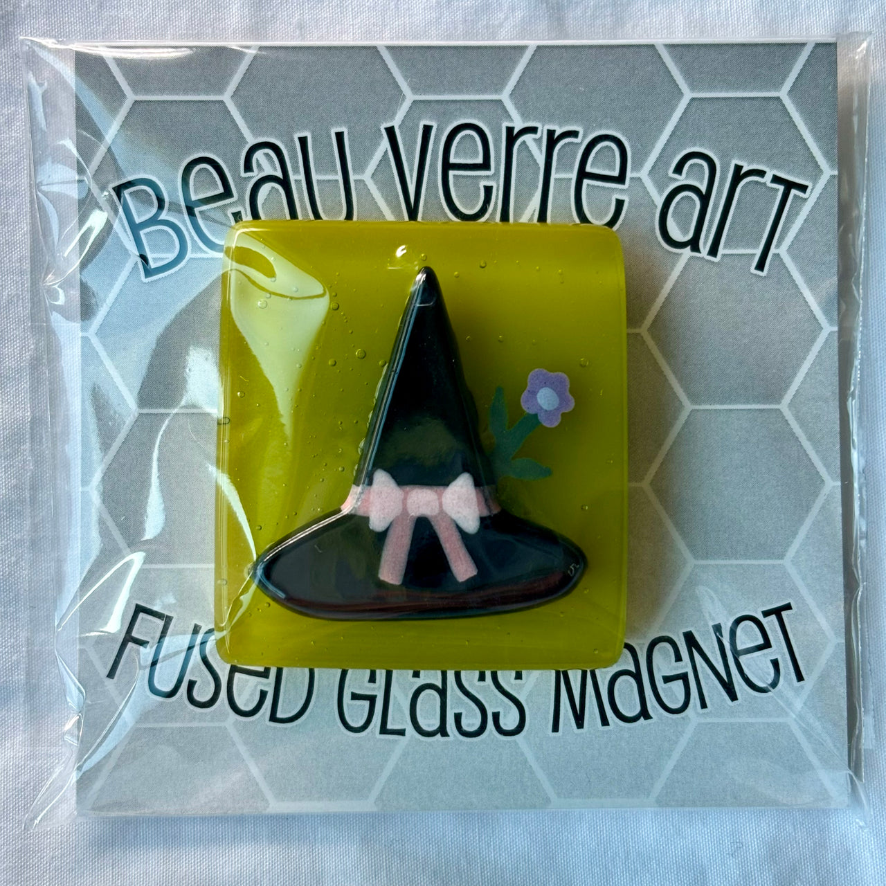 Witch hat with Bow Fused Glass Needle Minder