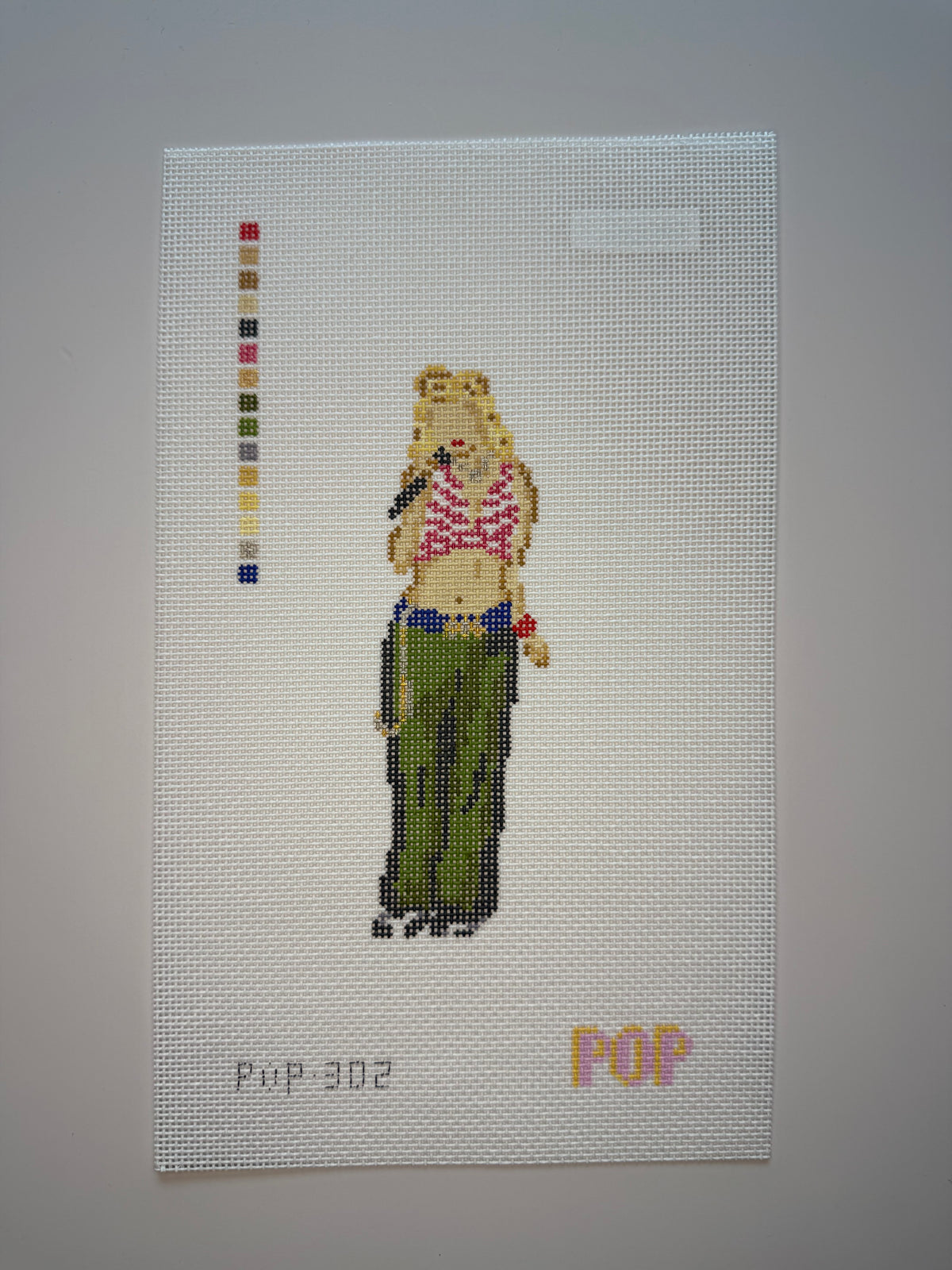 POP-302 Gwen in the 2000s - MKT