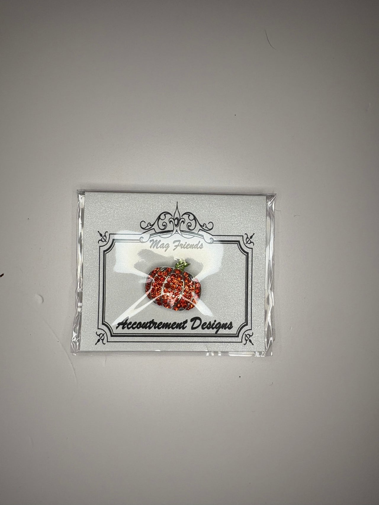 Small Rhinestone Pumpkin Needleminder Mag Friend