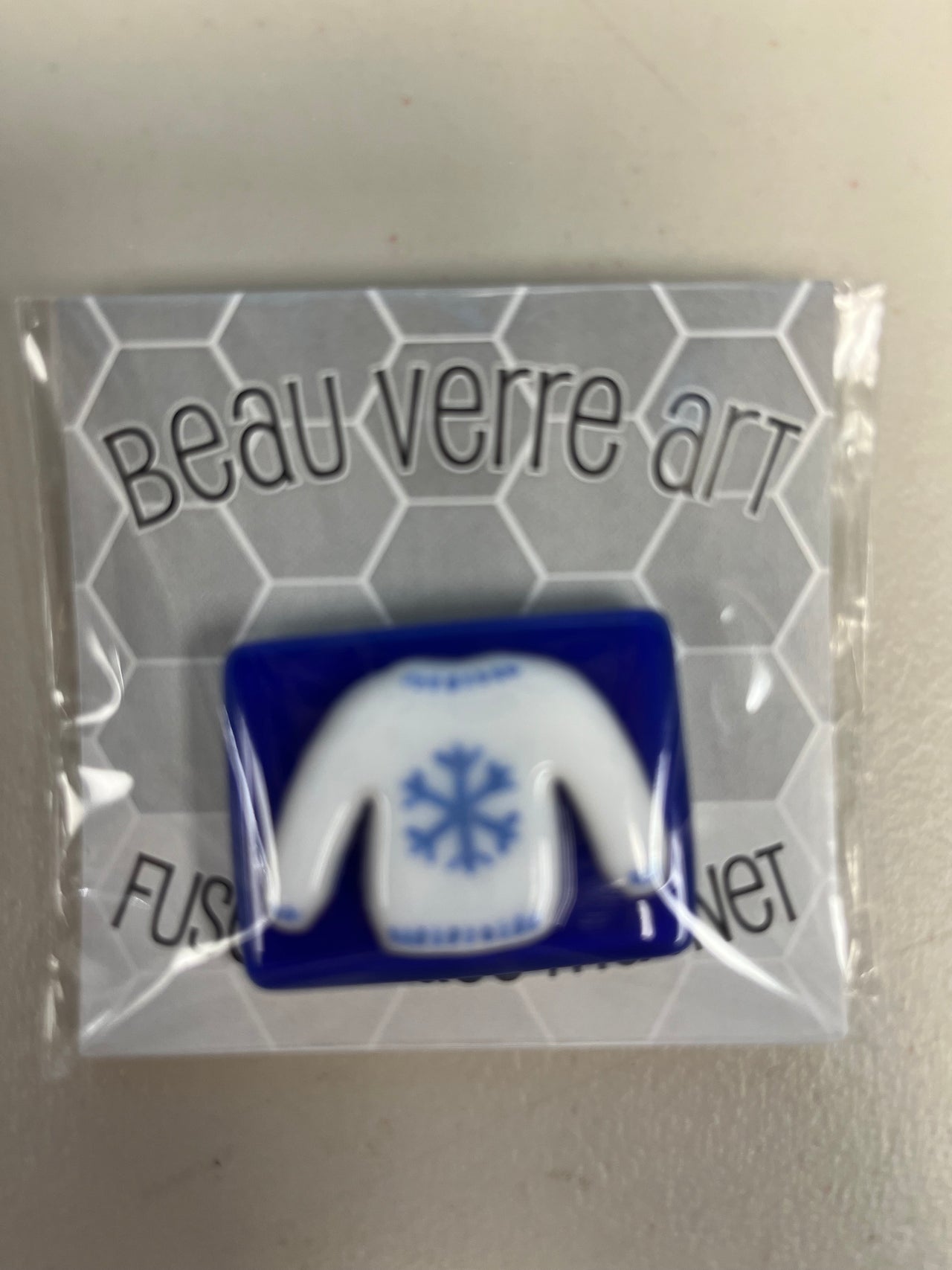 Snowflake Sweater Fused Glass Needleminder