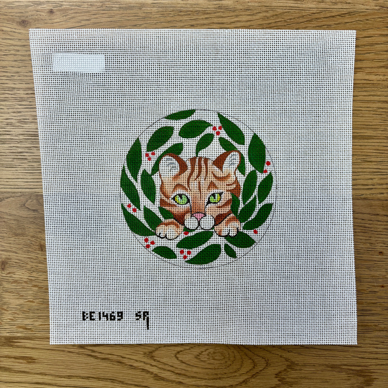 BE1469 Kitten in Wreath - TS