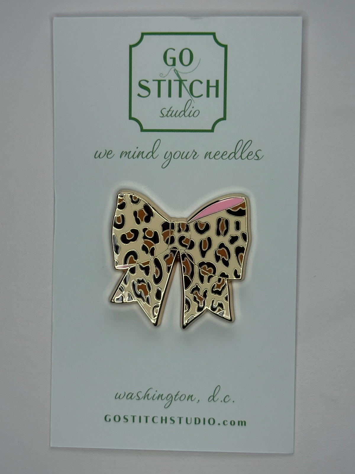 Leopard Print Bow Mini Needleminder - MKT