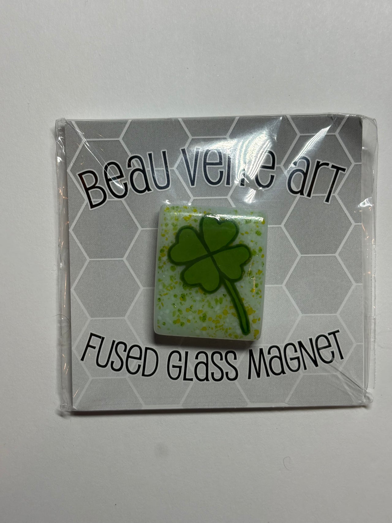 4 Leaf Clover on Speckled Background - MKT2