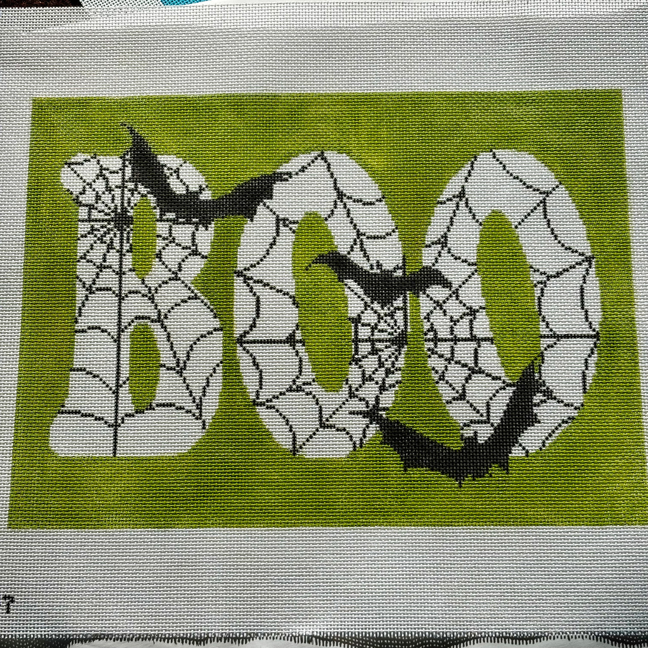 BOO on Green with Bats ASIT-057