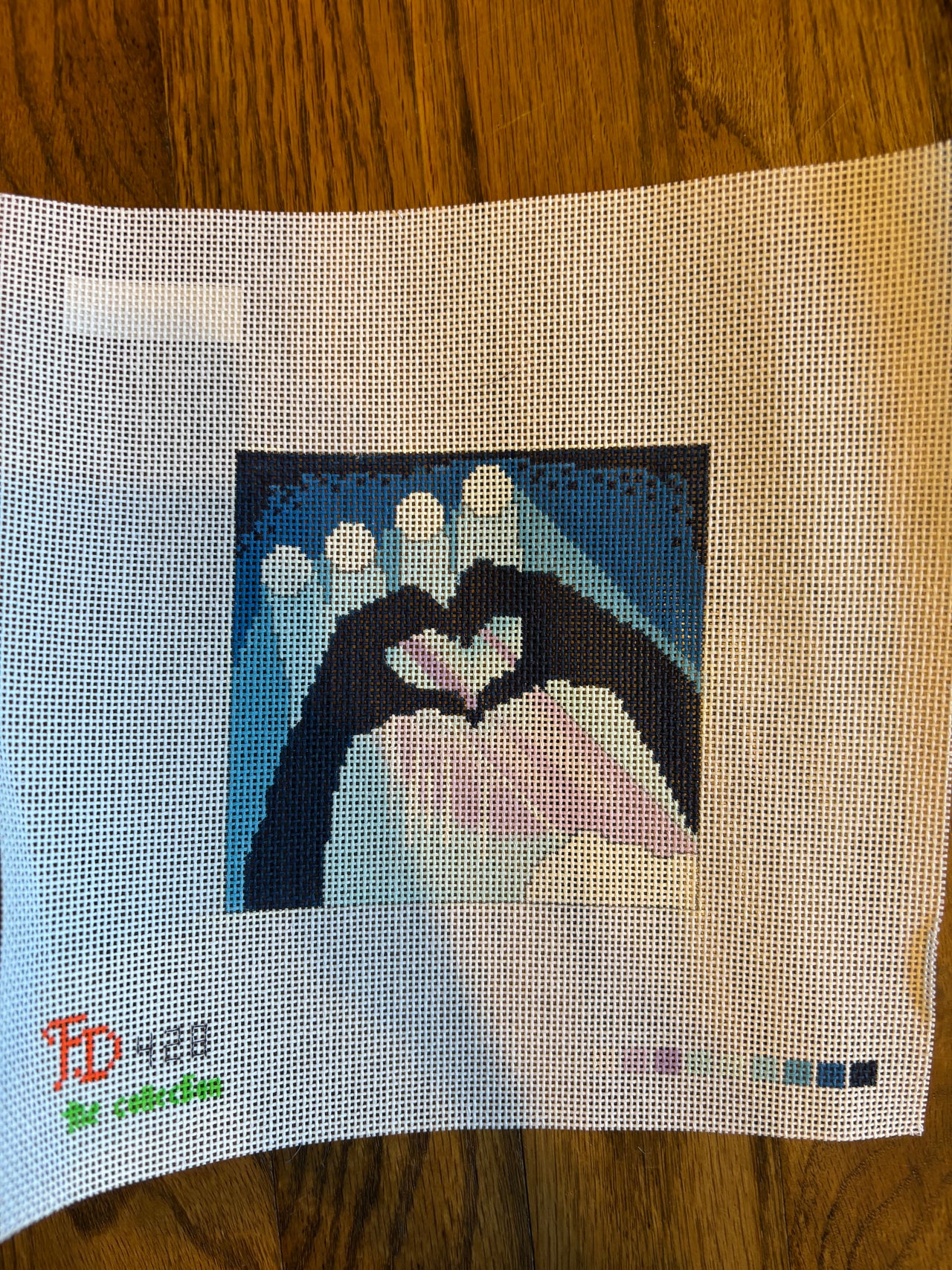 FD428 At the Show / Heart Hands