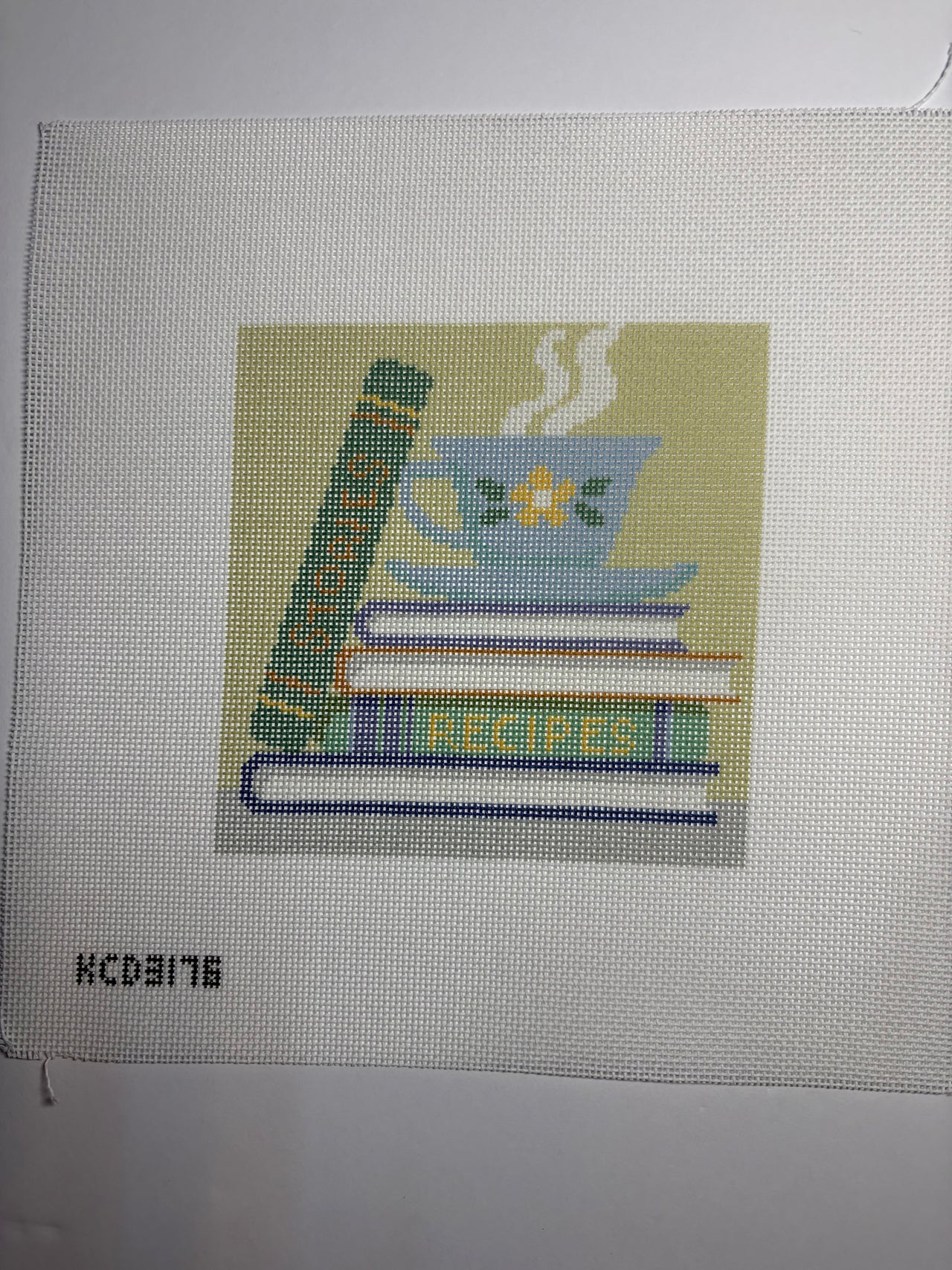 KCD3176 Teacup and Books - MKT2