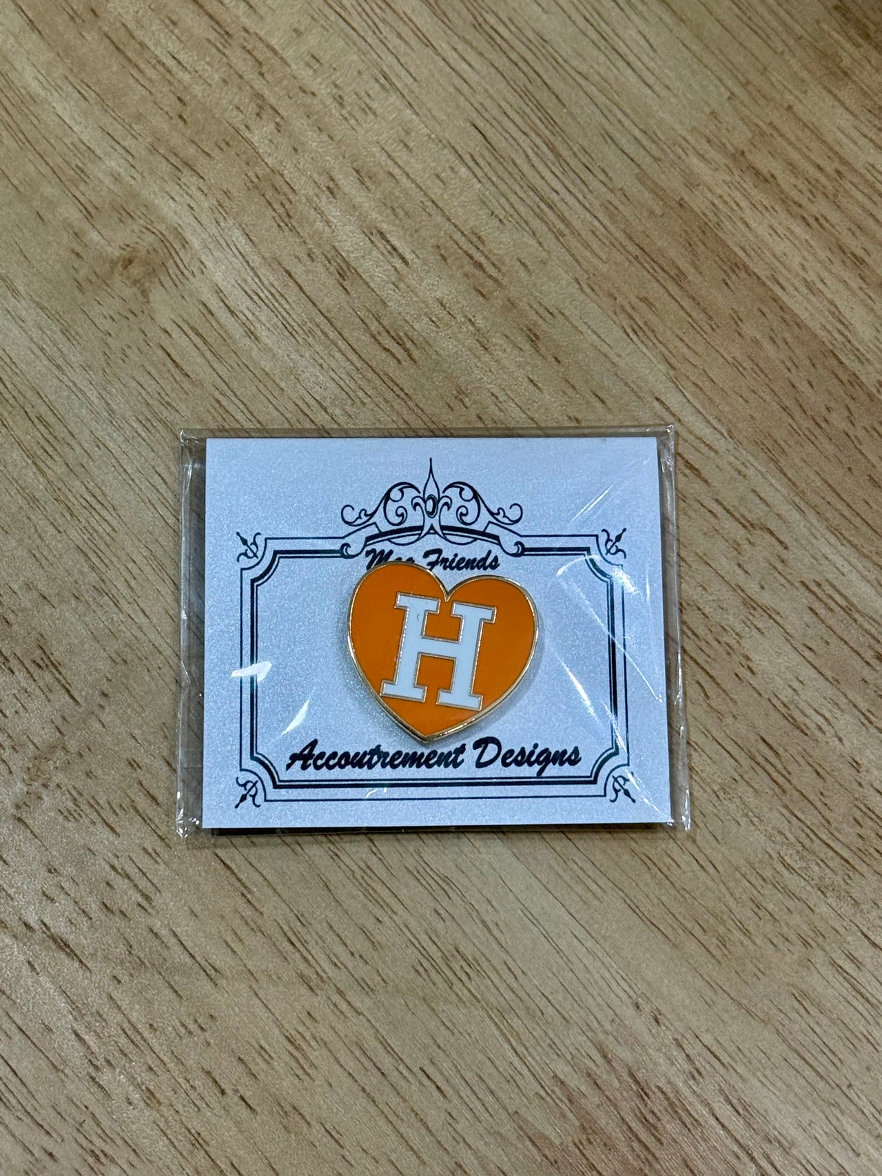 Hermes Heart Needleminder Mag Friend