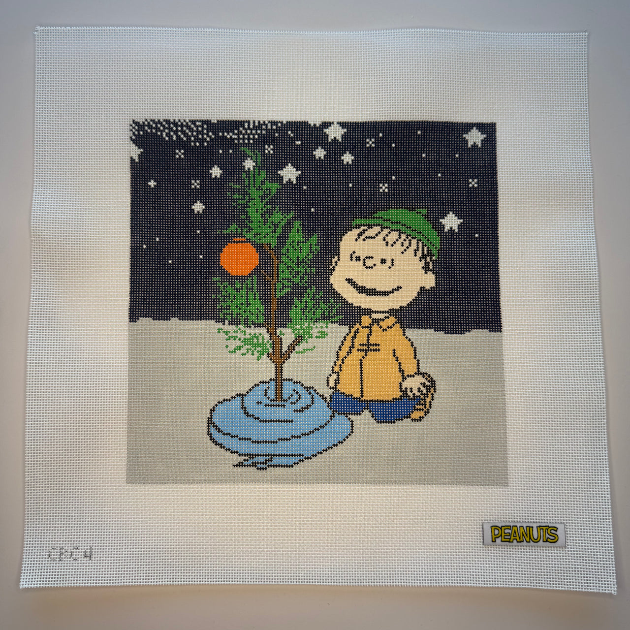 PEANUTS "A Charlie Brown Christmas" CBC4 Linus Kneeling with Blanket at Tree - MKT