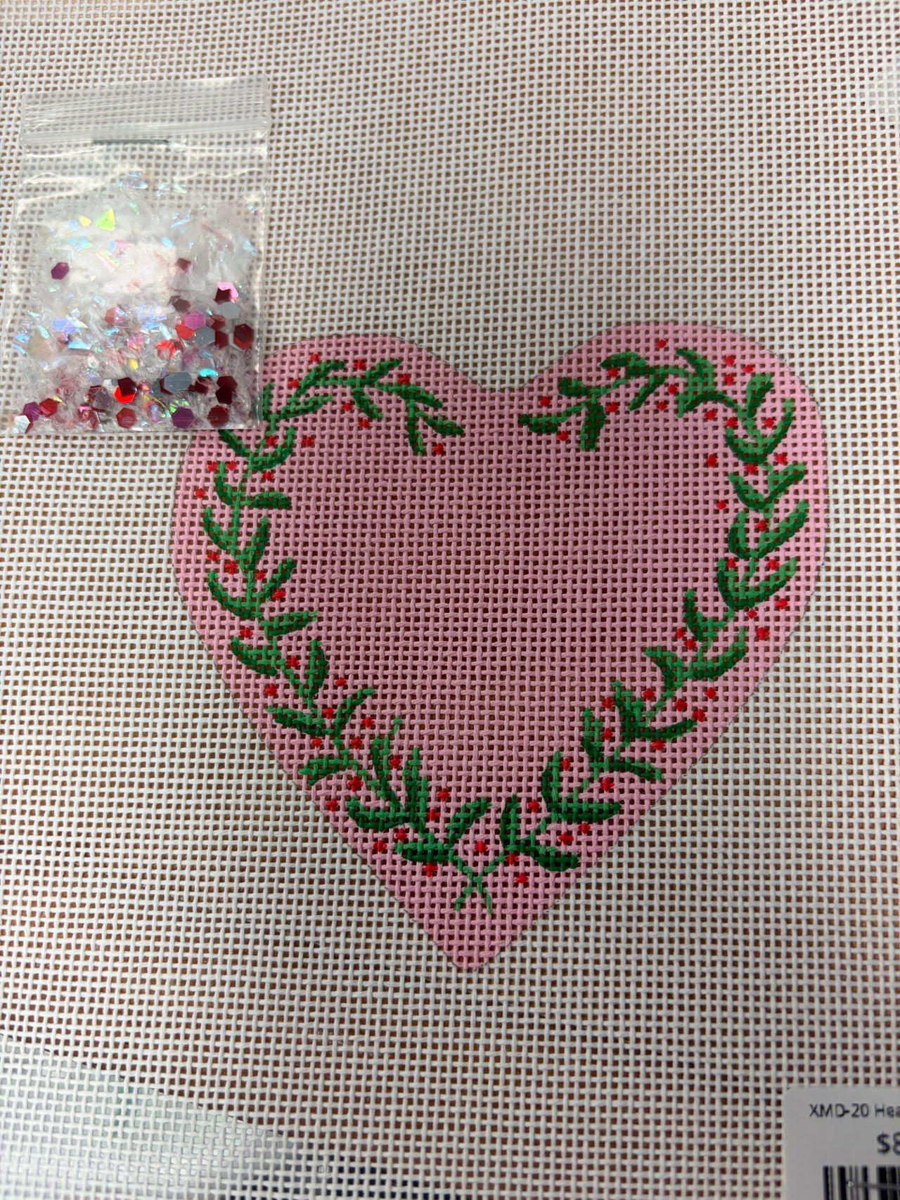 XMD-20 Heart Mini w/Clear Dome Cover & Confetti - Heart Vine & Berries on Pink w/ Monogram Space