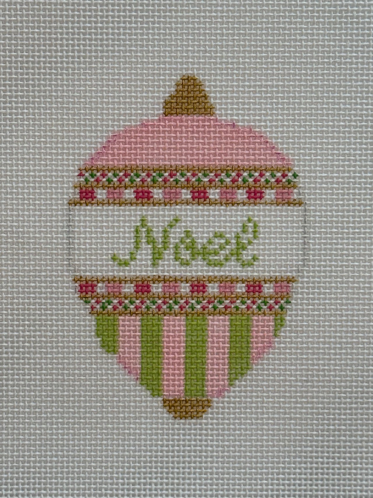 KKO250B Noel Bauble Pink and Green