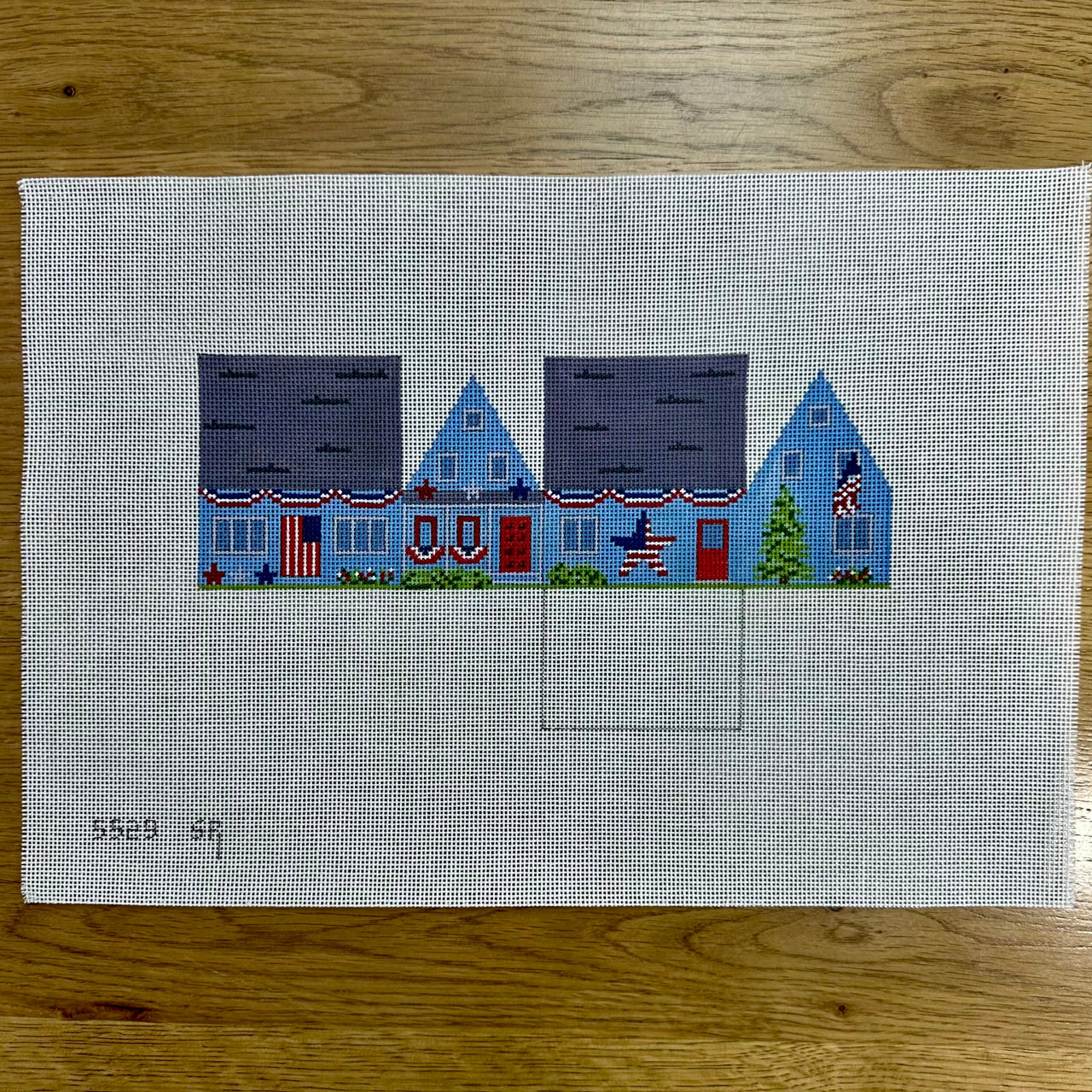 SR5529 July 4th House, Mini House - 18 mesh - TS