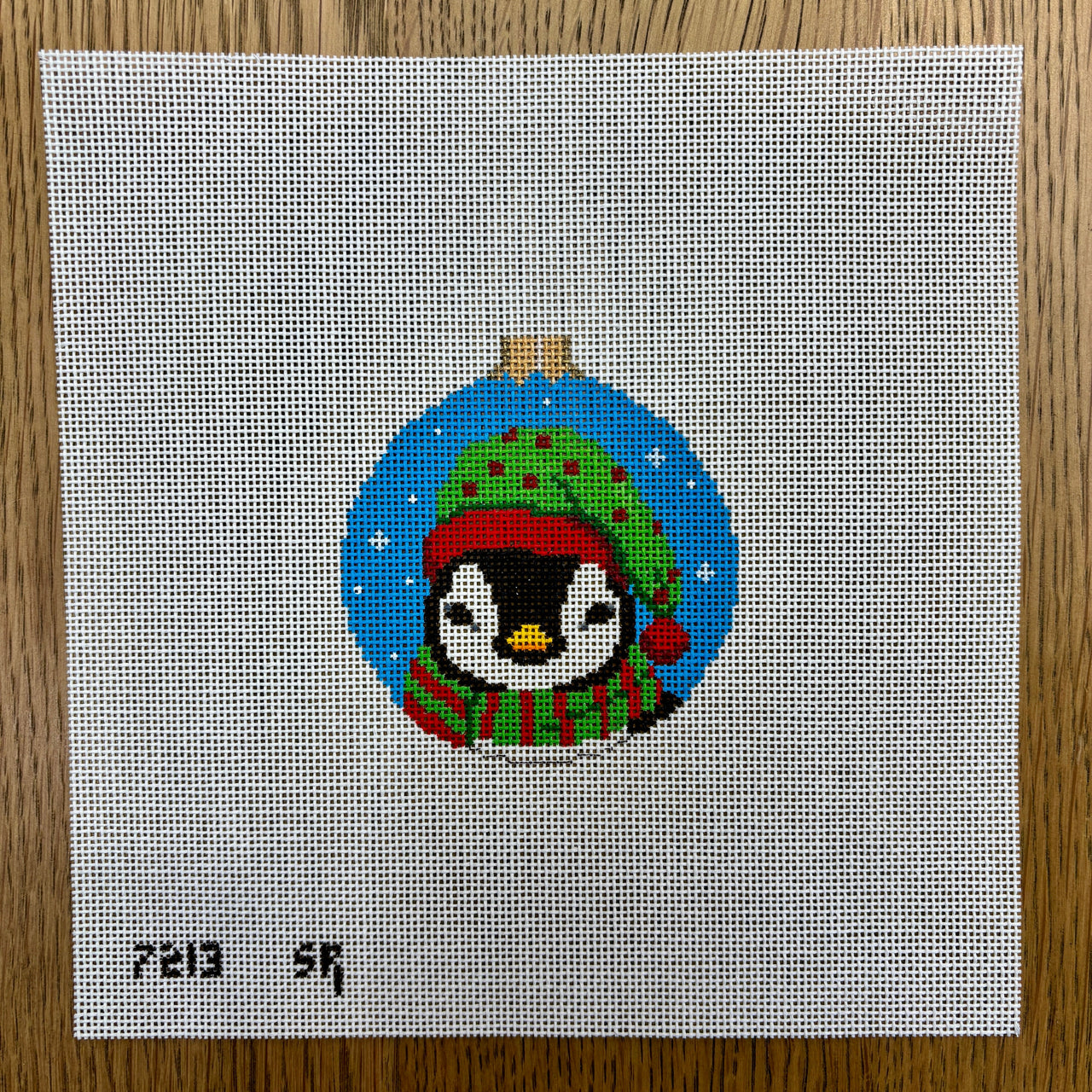 SR7213 Penguin Face, 3.25" Round - TS