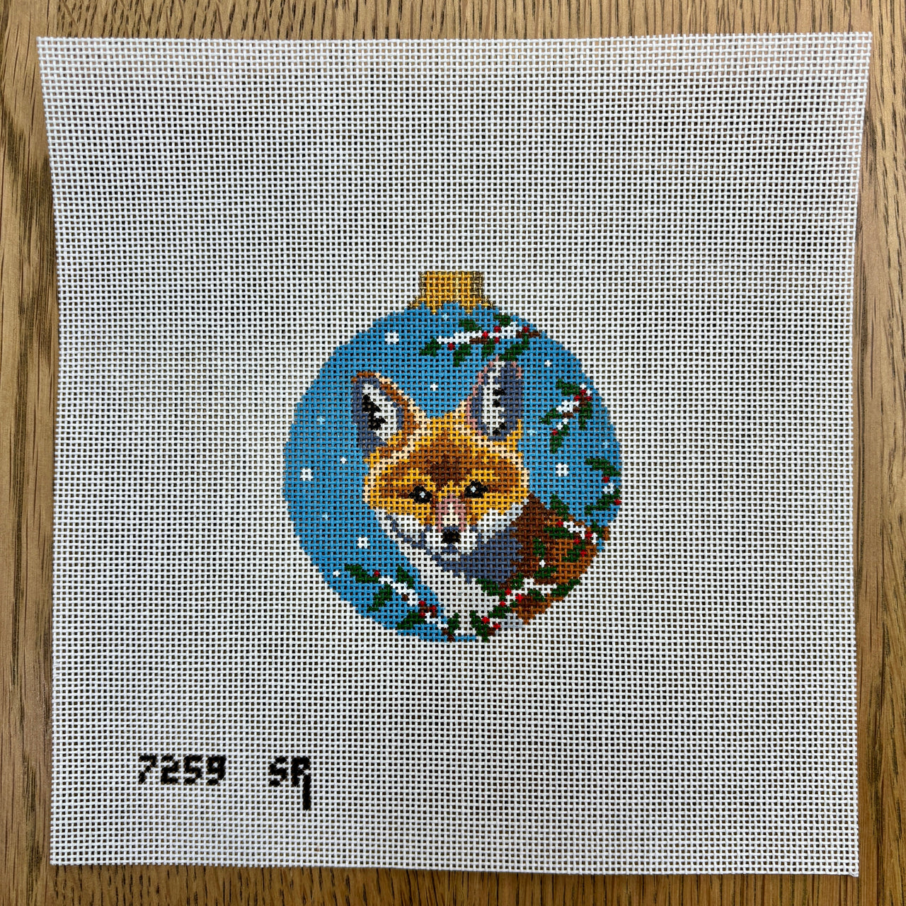 SR7259 Baby Fox in Holly, 3.25" Round - TS
