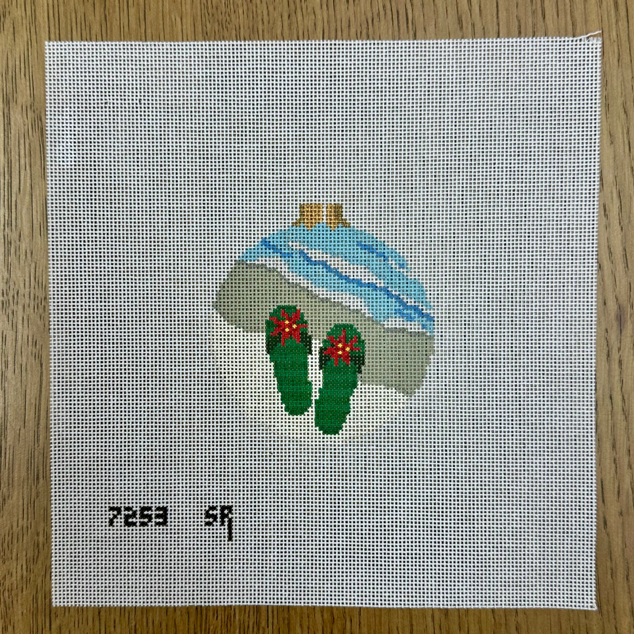 SR7253 Christmas Flip Flops, 3.25" Round - TS