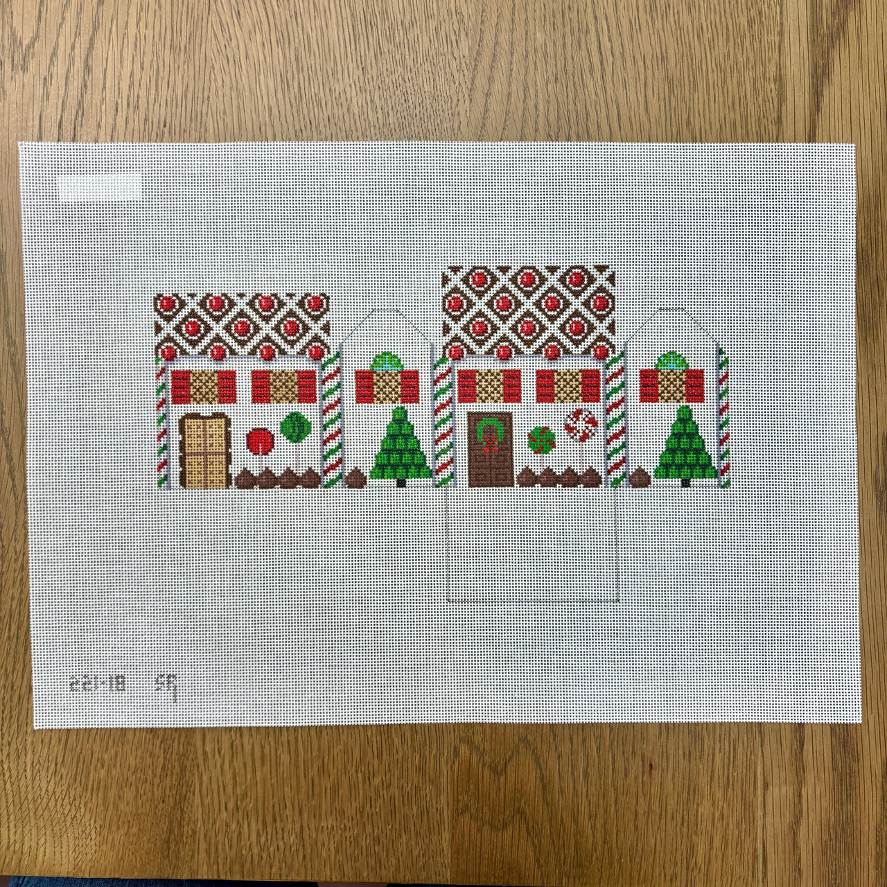 SR0221-18 Black Forest, 3D Gingerbread House - 18 mesh - TS