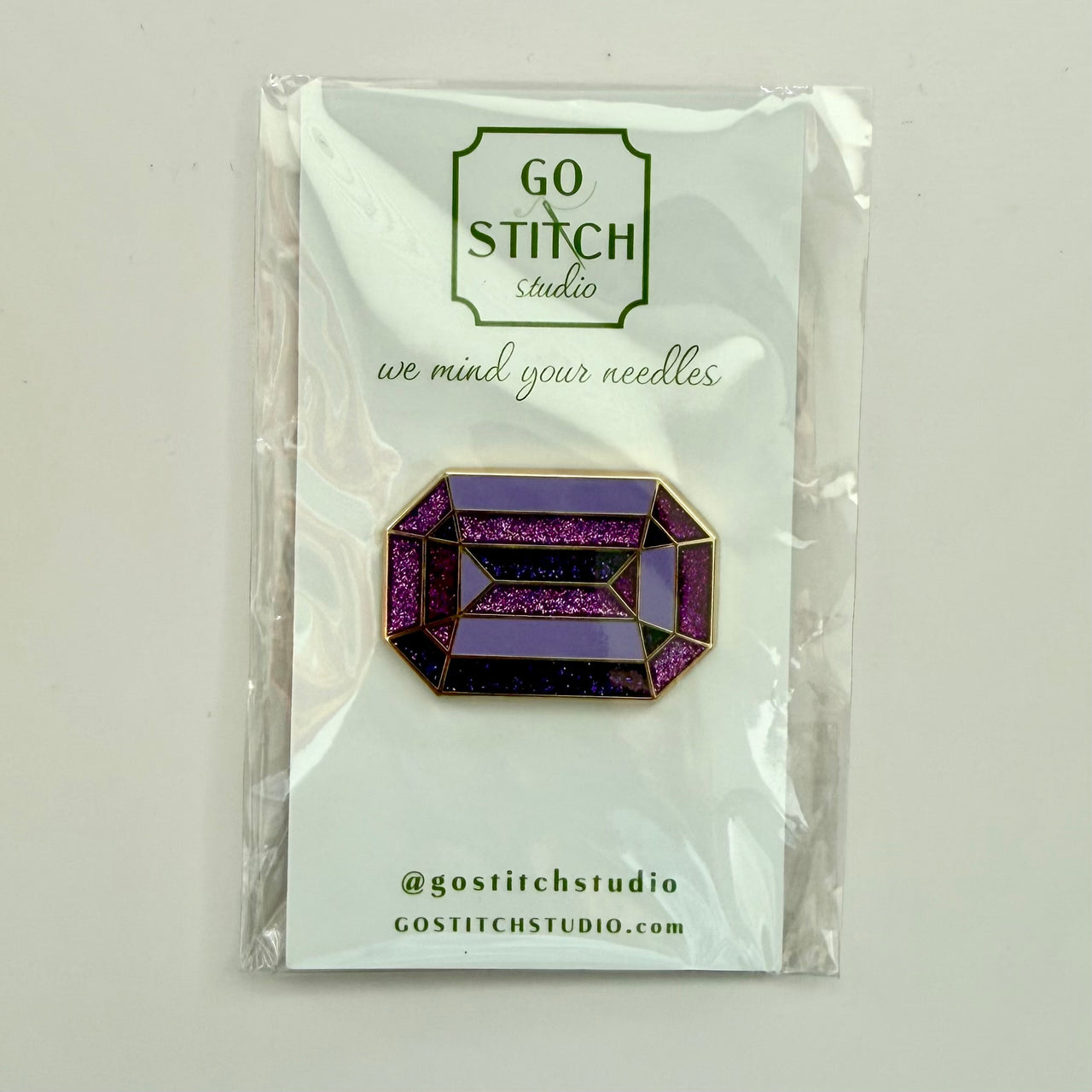 Amethyst "The Duchess" Needleminder - MKT