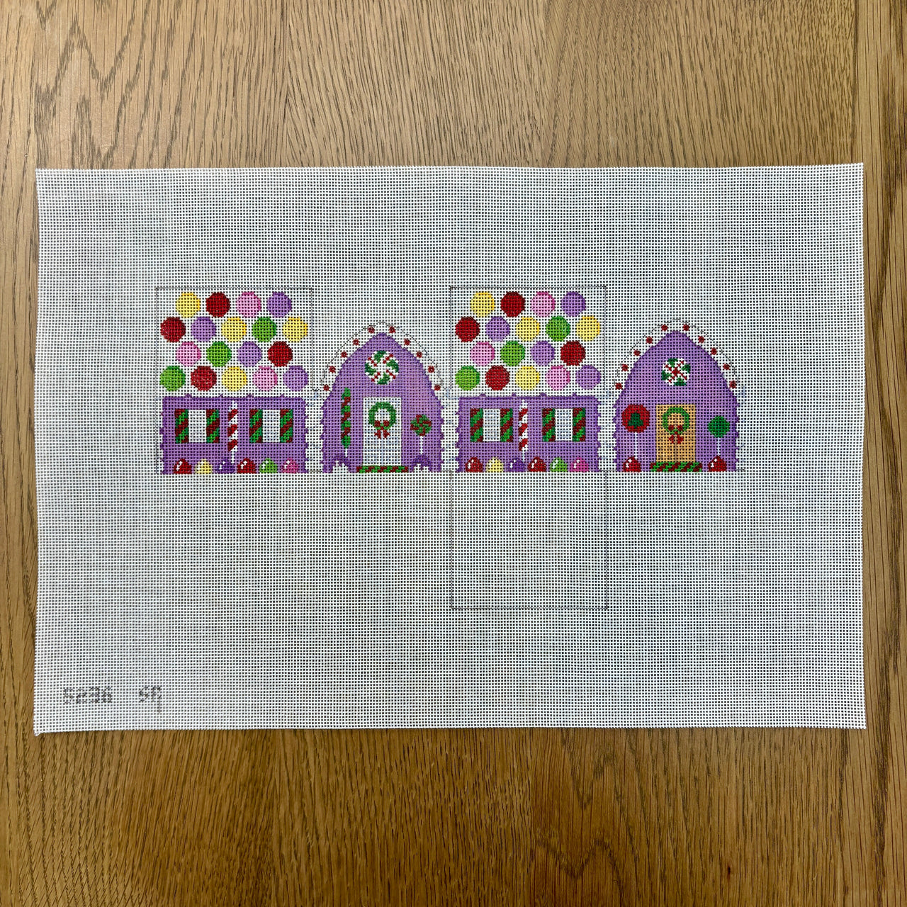 SR5236-18 Grape with Jelly Rounds Roof, 3D Gingerbread House - 18 mesh - TS