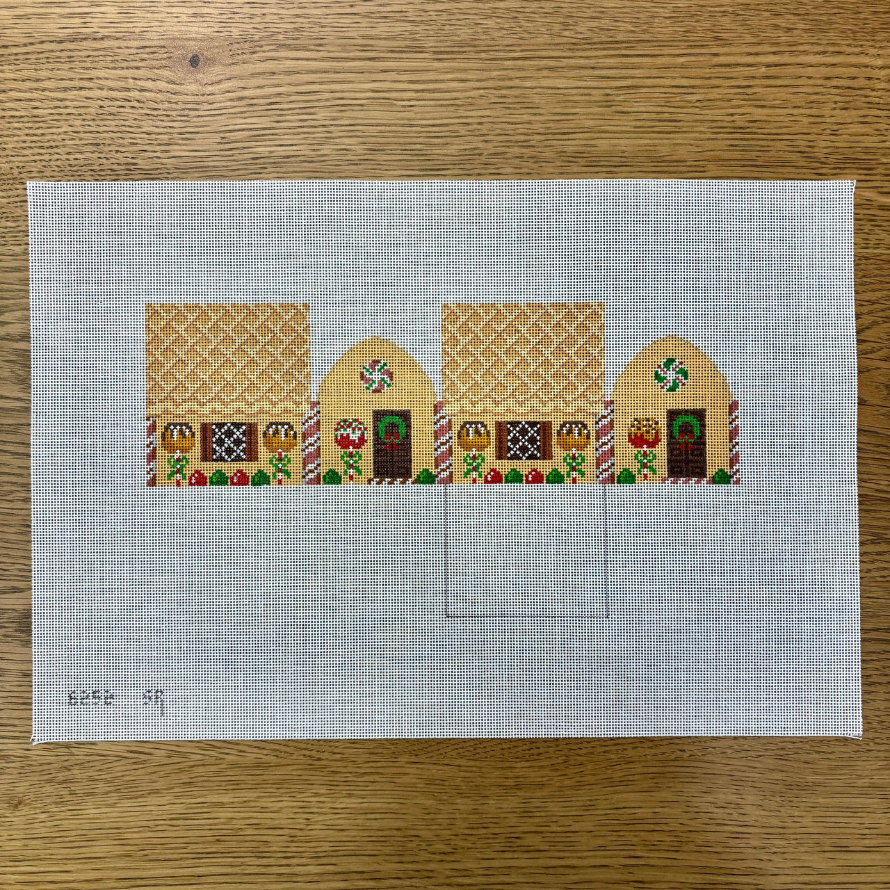 SR6252 Apple Pie, 3D Gingerbread House - 18 mesh - TS