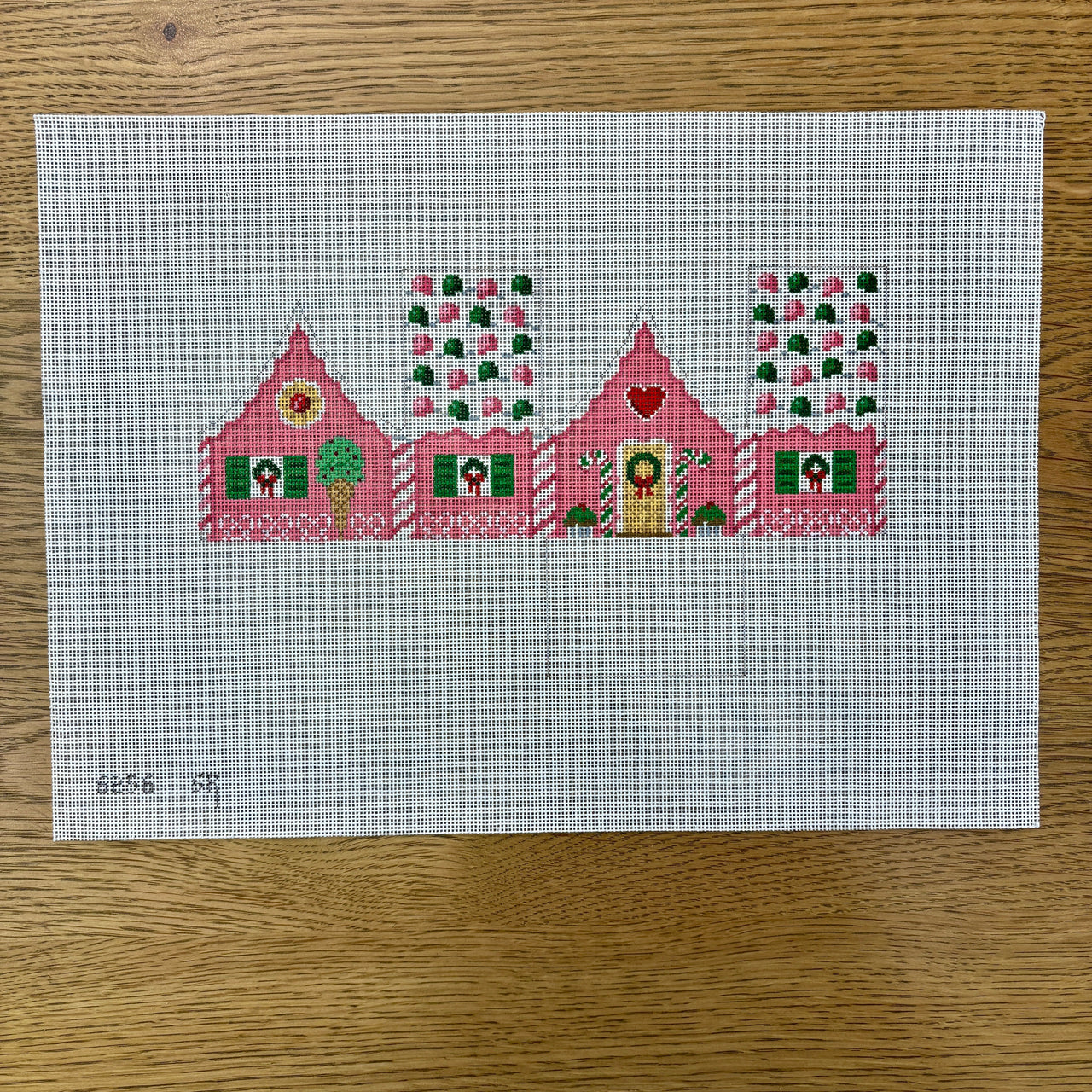 SR6256 Gum Drops and Peppermint, 3D Gingerbread House - 18 mesh - TS