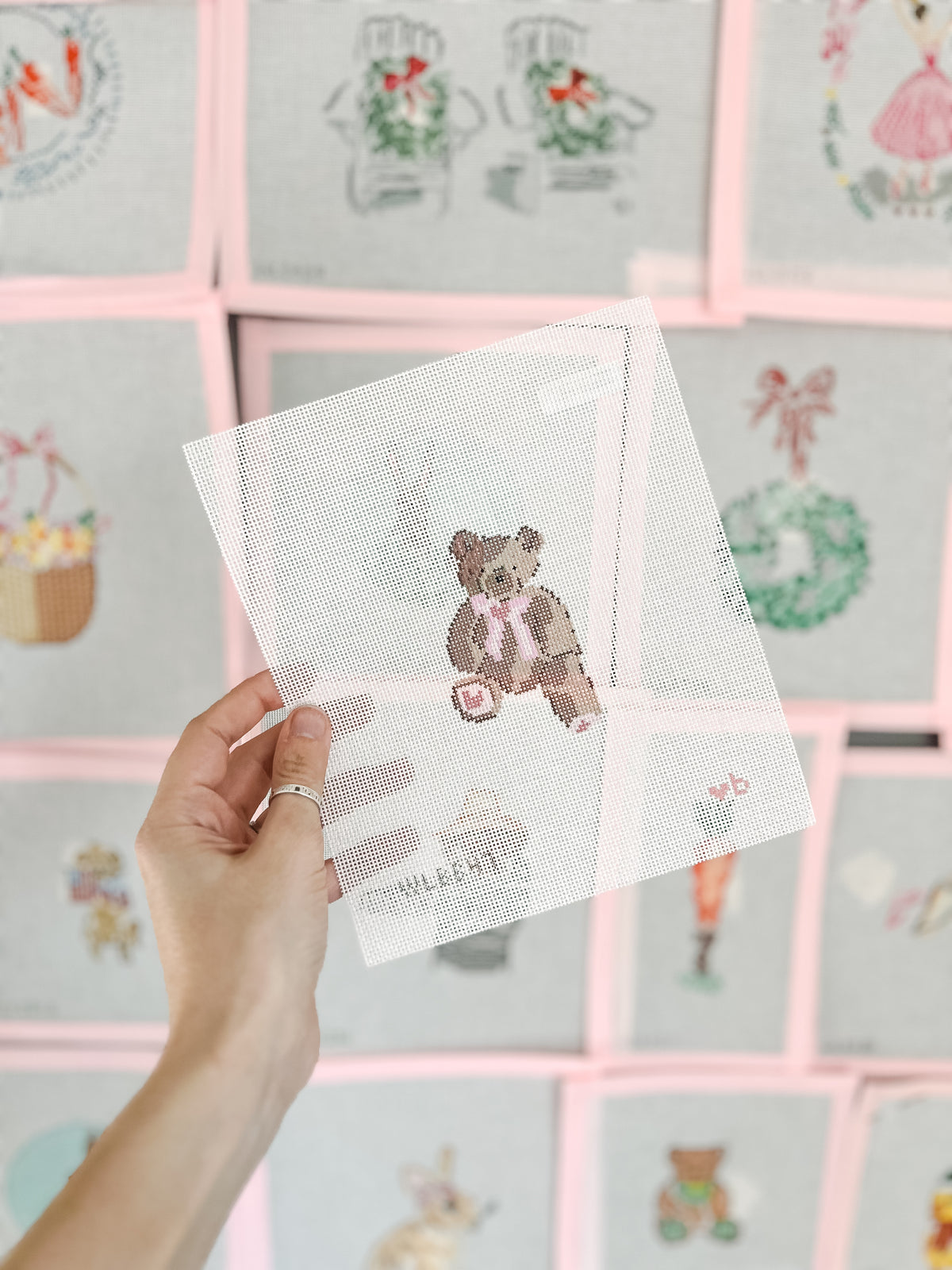 WLBB47 Heart Teddy