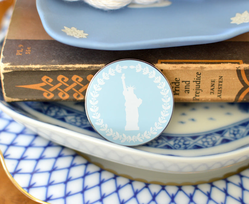Lady Liberty Cameo Style Needleminder